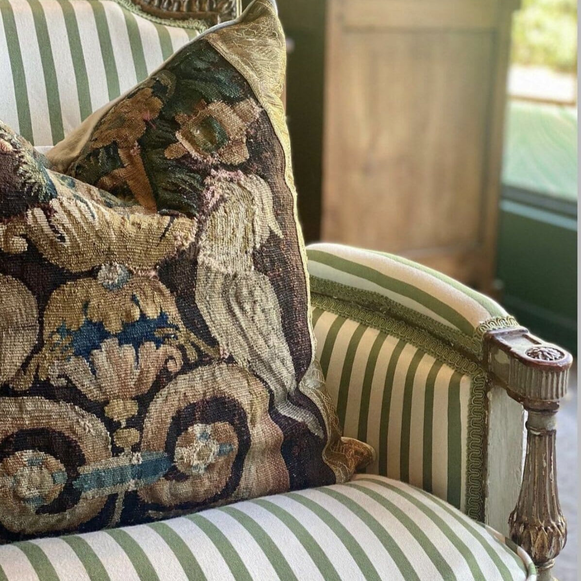 Tapestry & Needlepoint Pillows