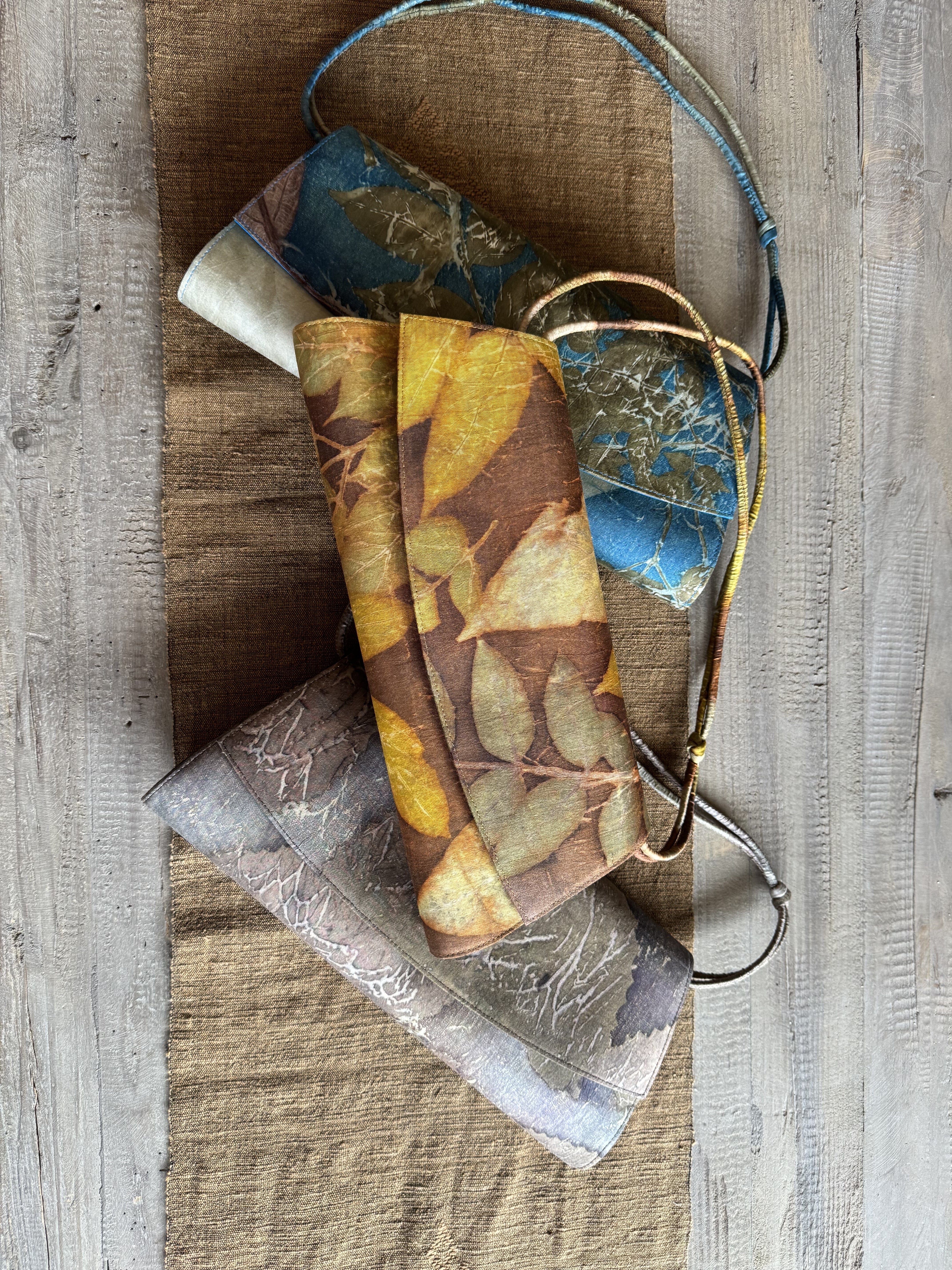 Hand Dyes Silk Leaf Print Clutch Purse Purse Cambodia