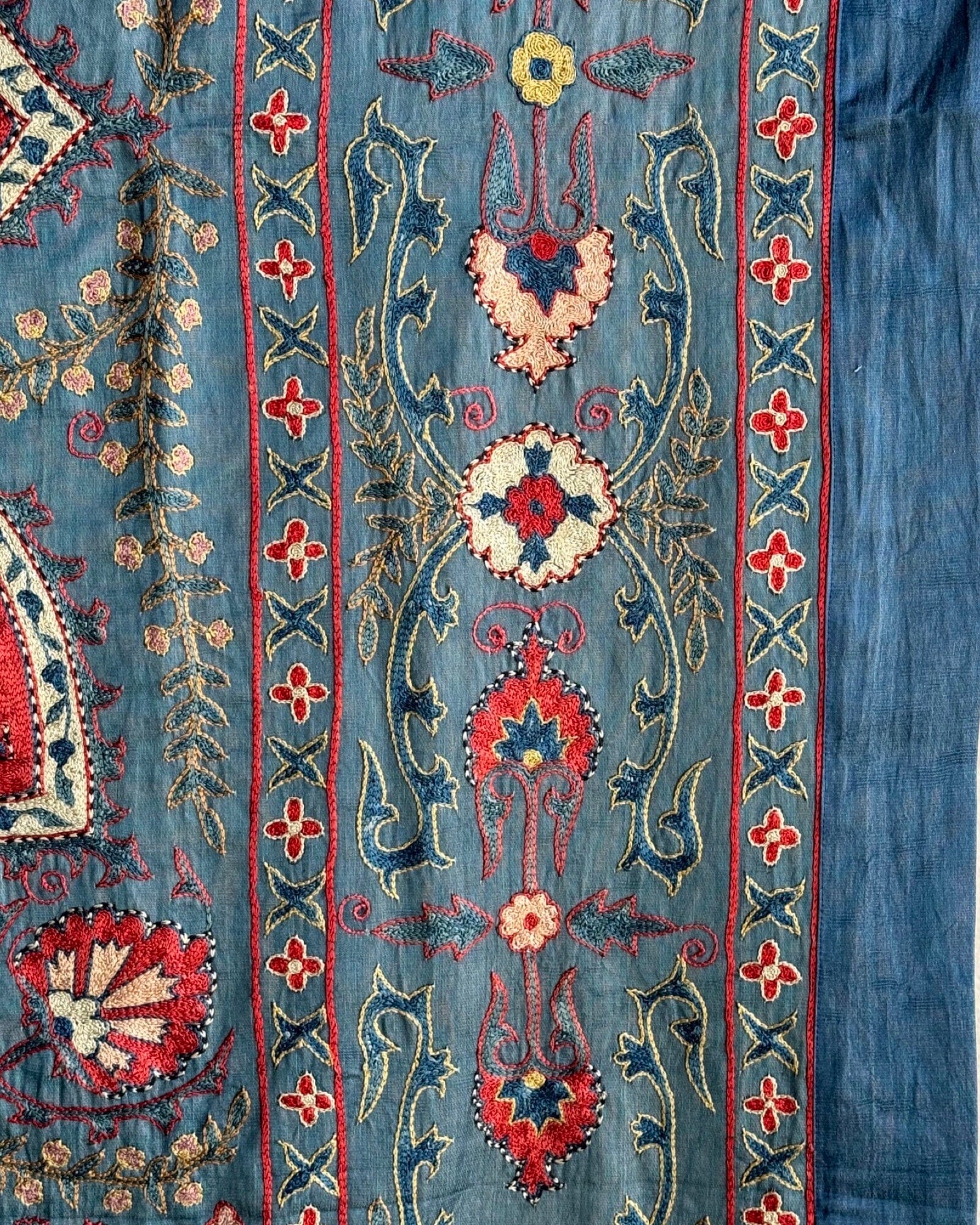 Hand Stitched All Silk Suzani (CSSU082324| ") Suzani Aziz Suzani