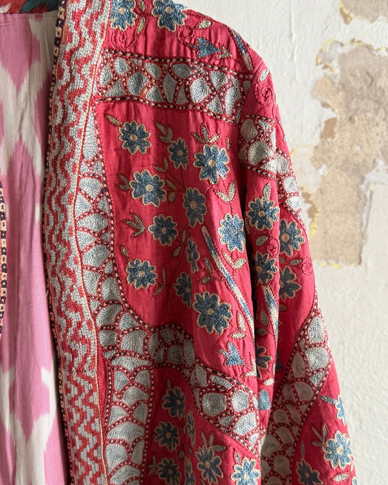 Hand-Stitched Suzani Coat from Uzbekistan (#CSSU48325) Coat Aziz Suzani