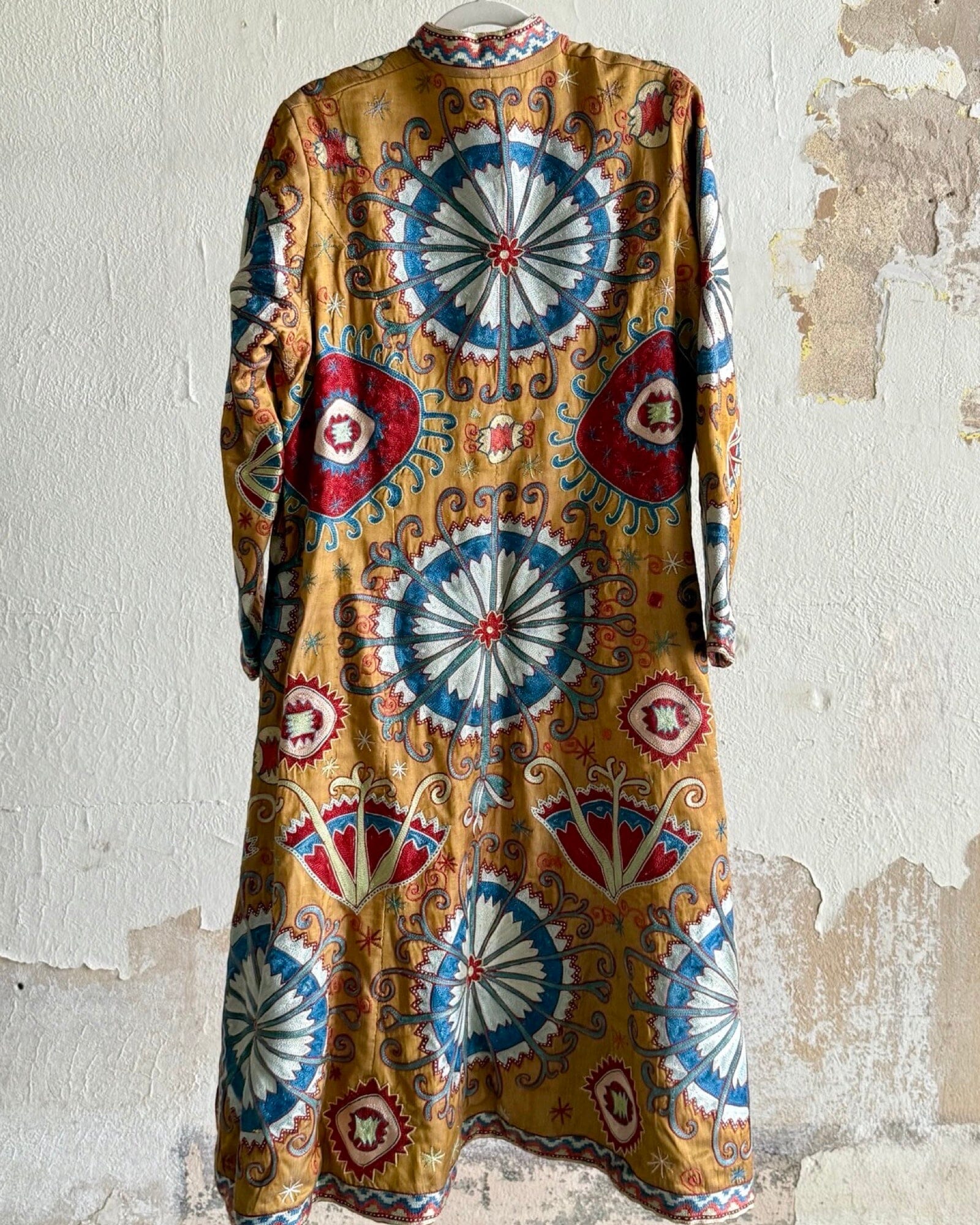 Hand-Stitched Suzani Coat from Uzbekistan (#CSSU48925) Coat Aziz Suzani