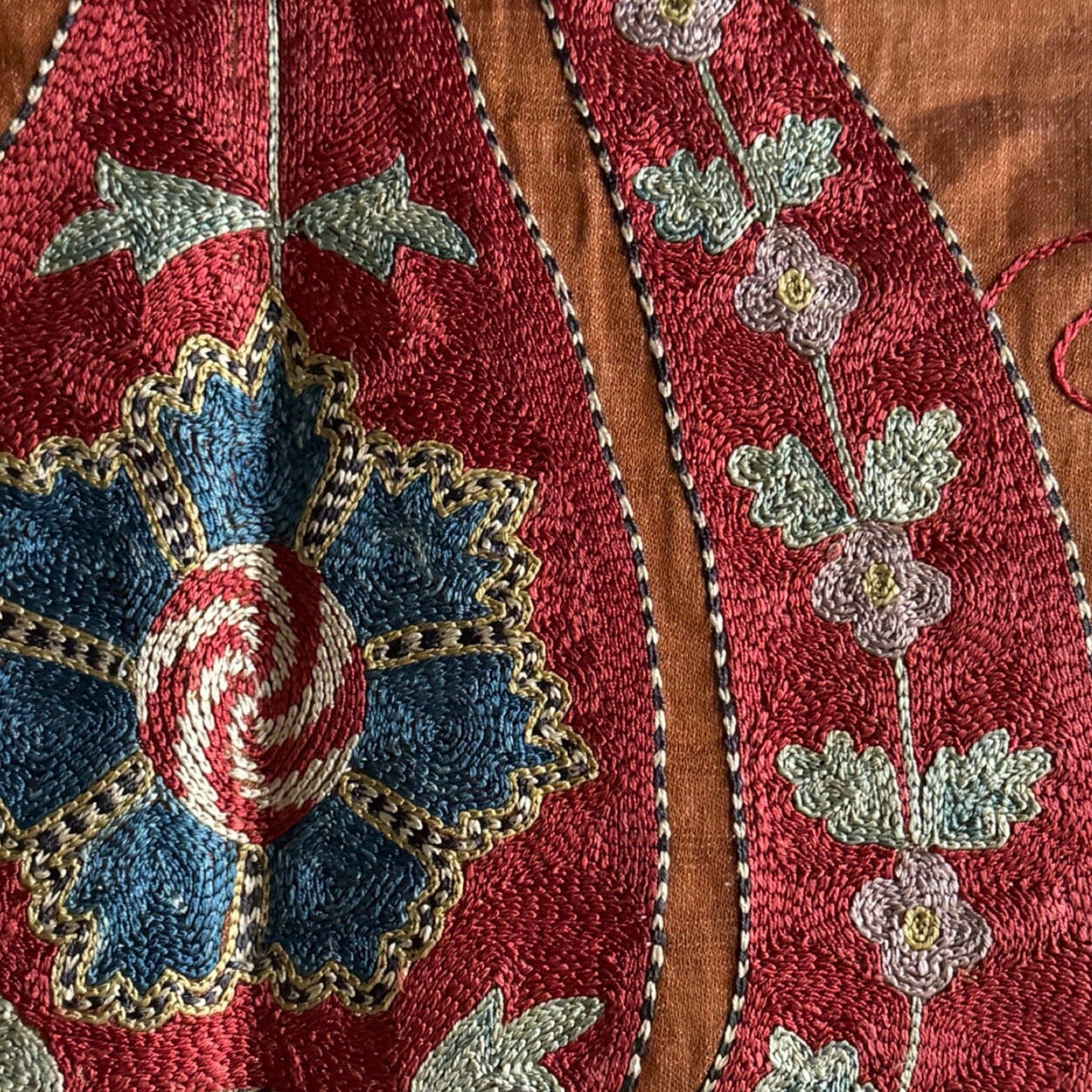Hand Stitched Suzani (CSSU010524 | 42 x 63") Suzani Aziz Suzani