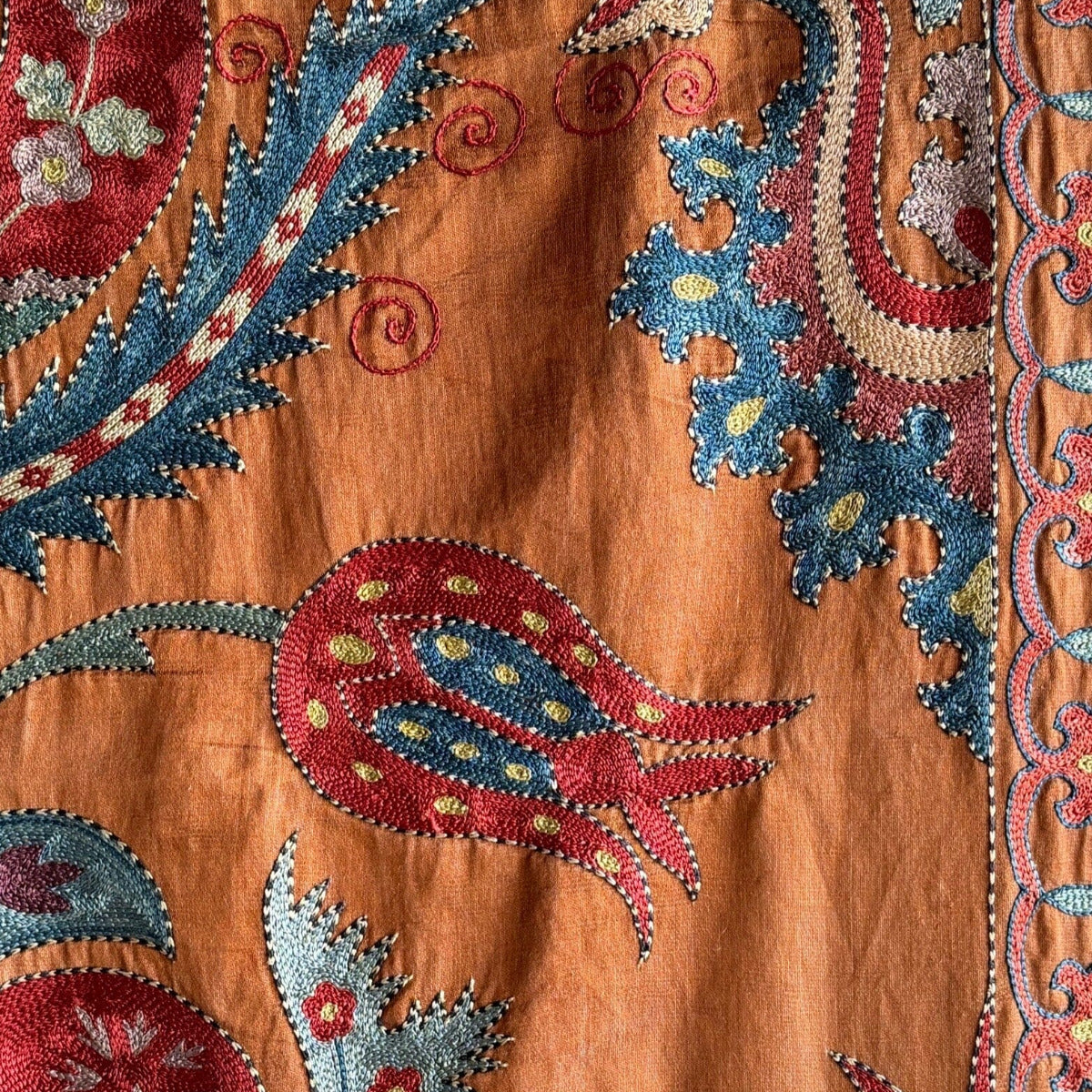 Hand Stitched Suzani (CSSU010524 | 42 x 63") Suzani Aziz Suzani