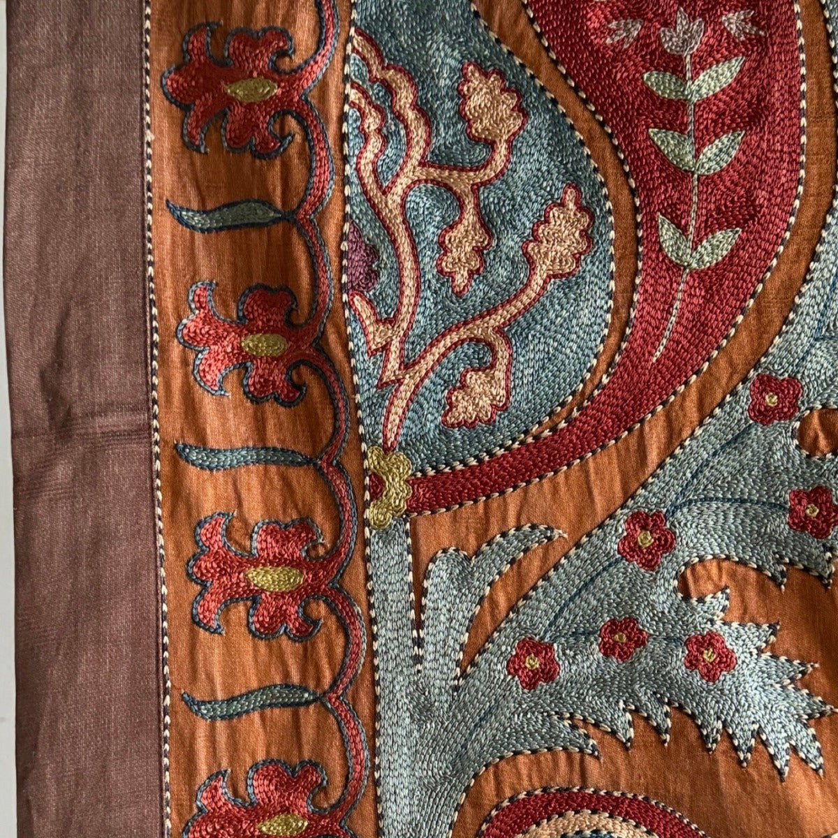 Hand Stitched Suzani (CSSU010524 | 42 x 63") Suzani Aziz Suzani