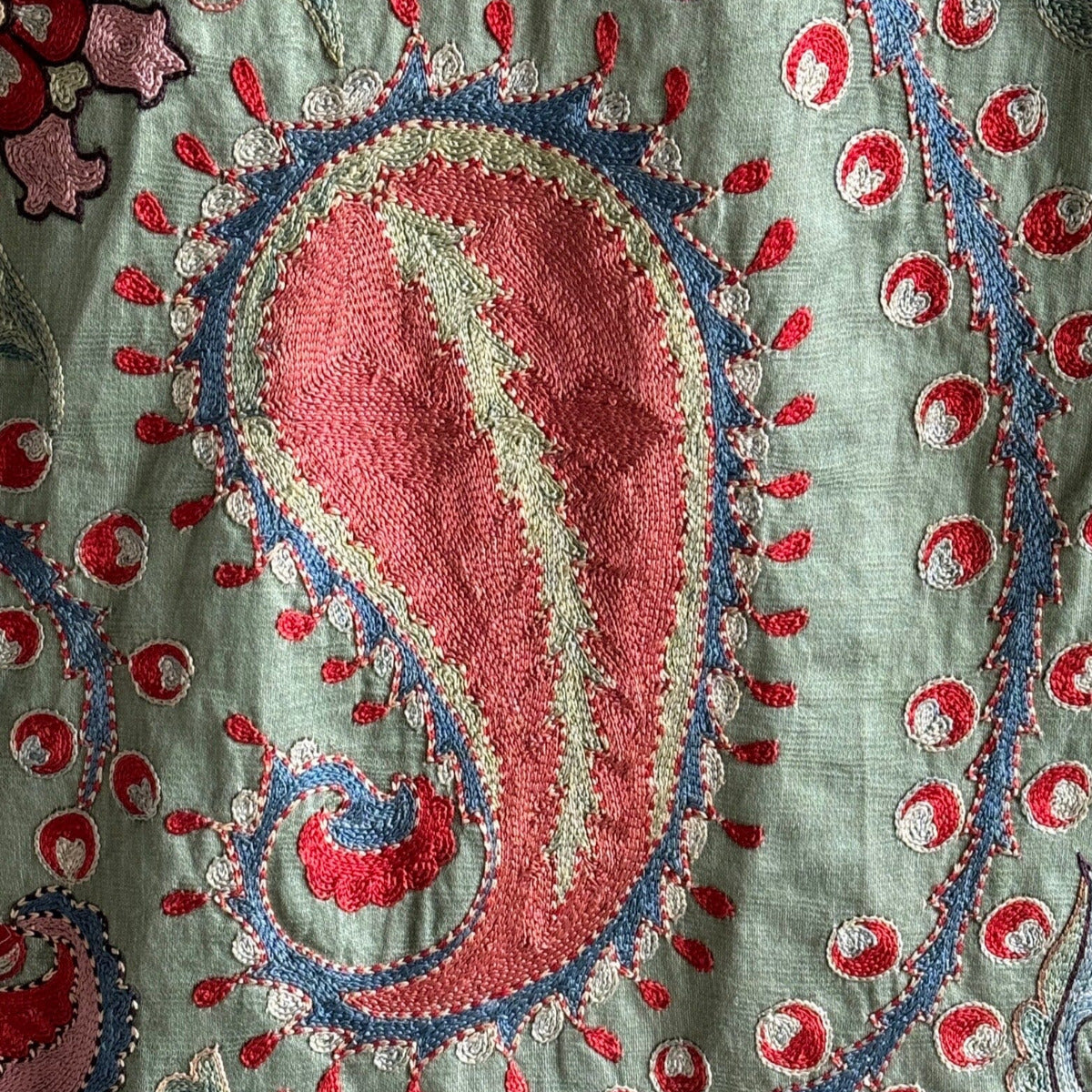 Hand Stitched Suzani (CSSU013524 |88x120") Suzani Aziz Suzani