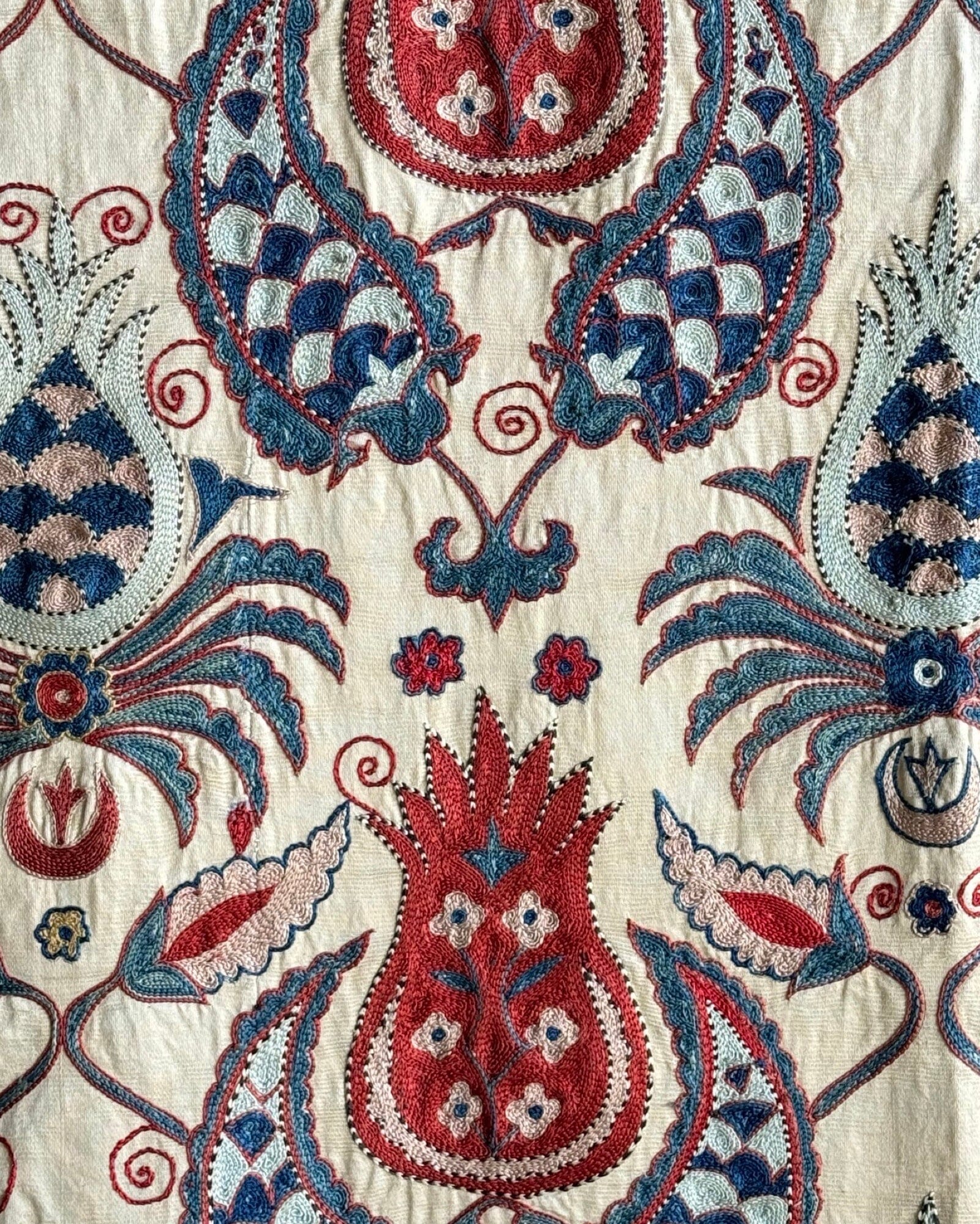 Hand Stitched Suzani (CSSU083324 |60x82") Suzani Aziz Suzani