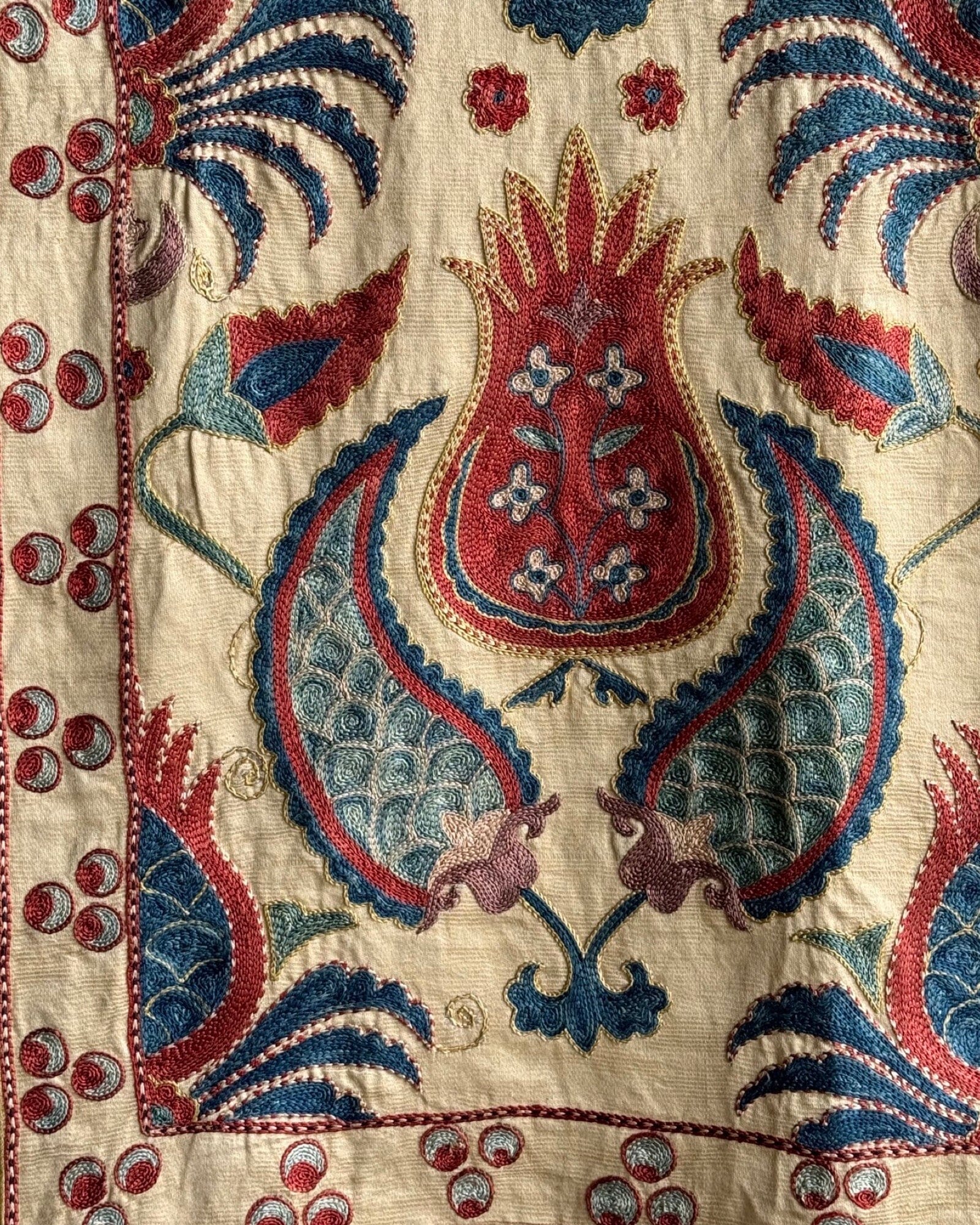 Hand Stitched Suzani (CSSU083924 |60x82") Suzani Aziz Suzani
