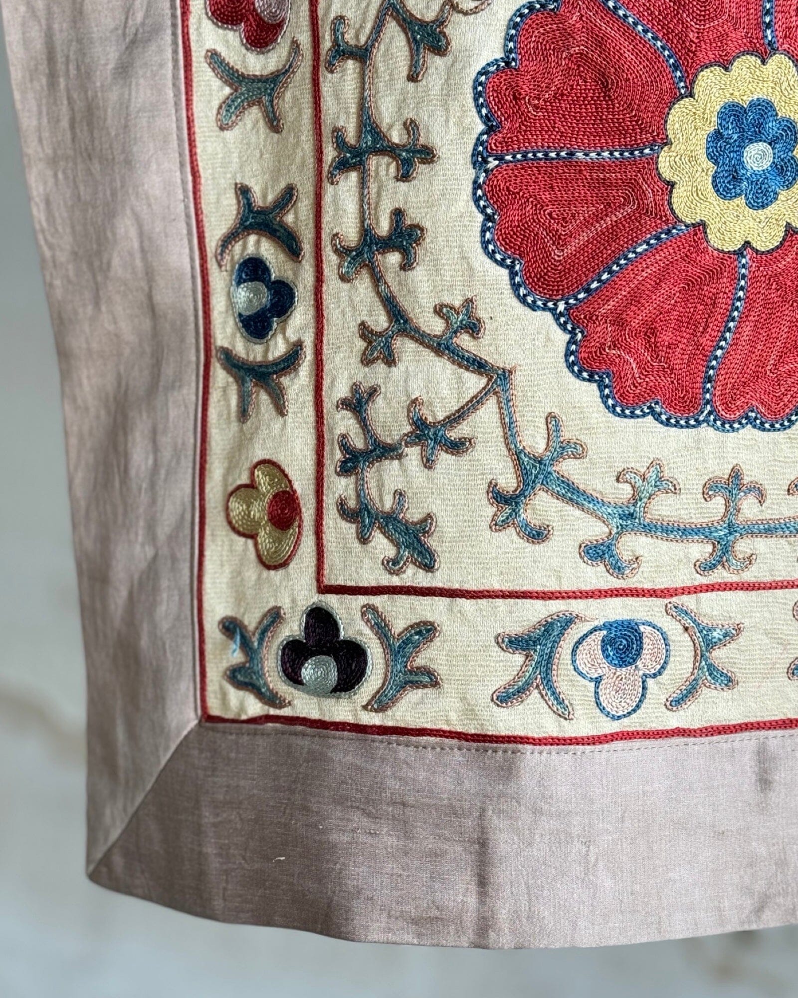 Hand Stitched Suzani (CSSU085024 | 52.5x73.5" ) Suzani Aziz Suzani