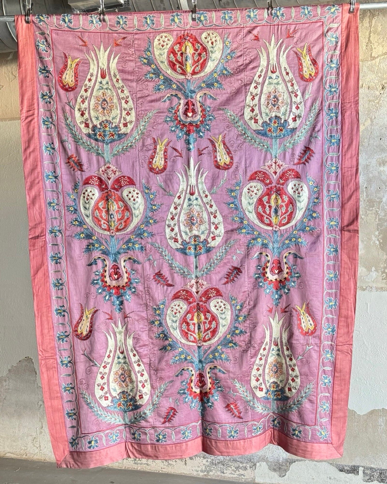 Hand Stitched Suzani (CSSU085124 |) Suzani Aziz Suzani