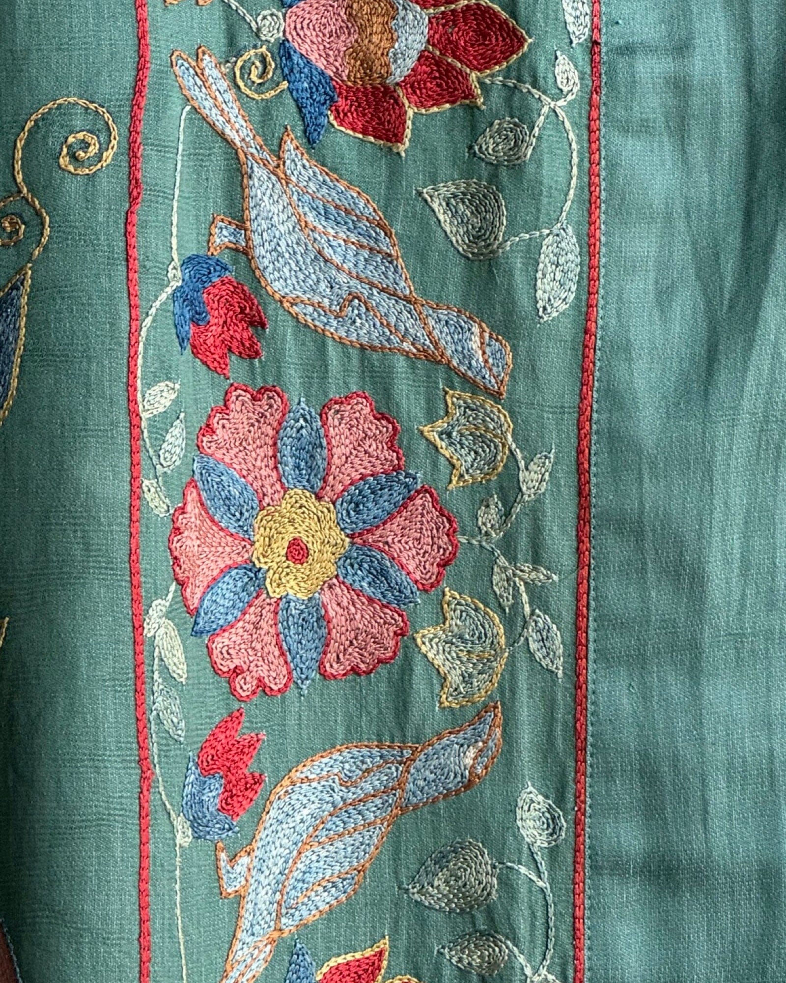 Hand Stitched Suzani (CSSU085324 | ) Suzani Aziz Suzani