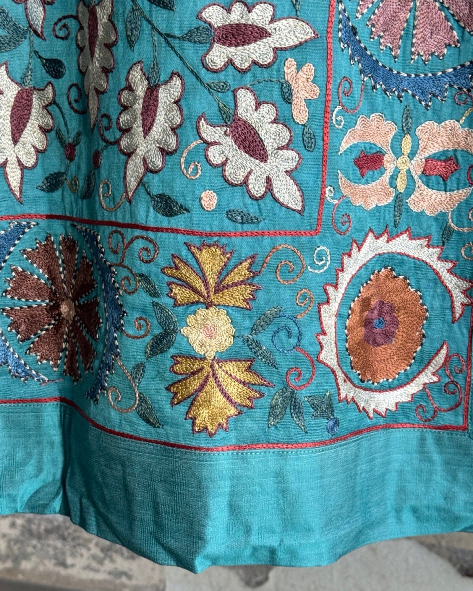 Hand Stitched Suzani (CSSU086024 | 60 x 92") Suzani Aziz Suzani