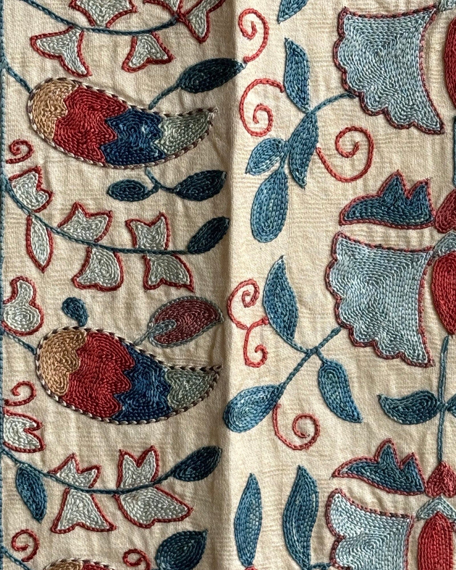 Hand Stitched Suzani (CSSU086224 | 61 x 89") Suzani Aziz Suzani