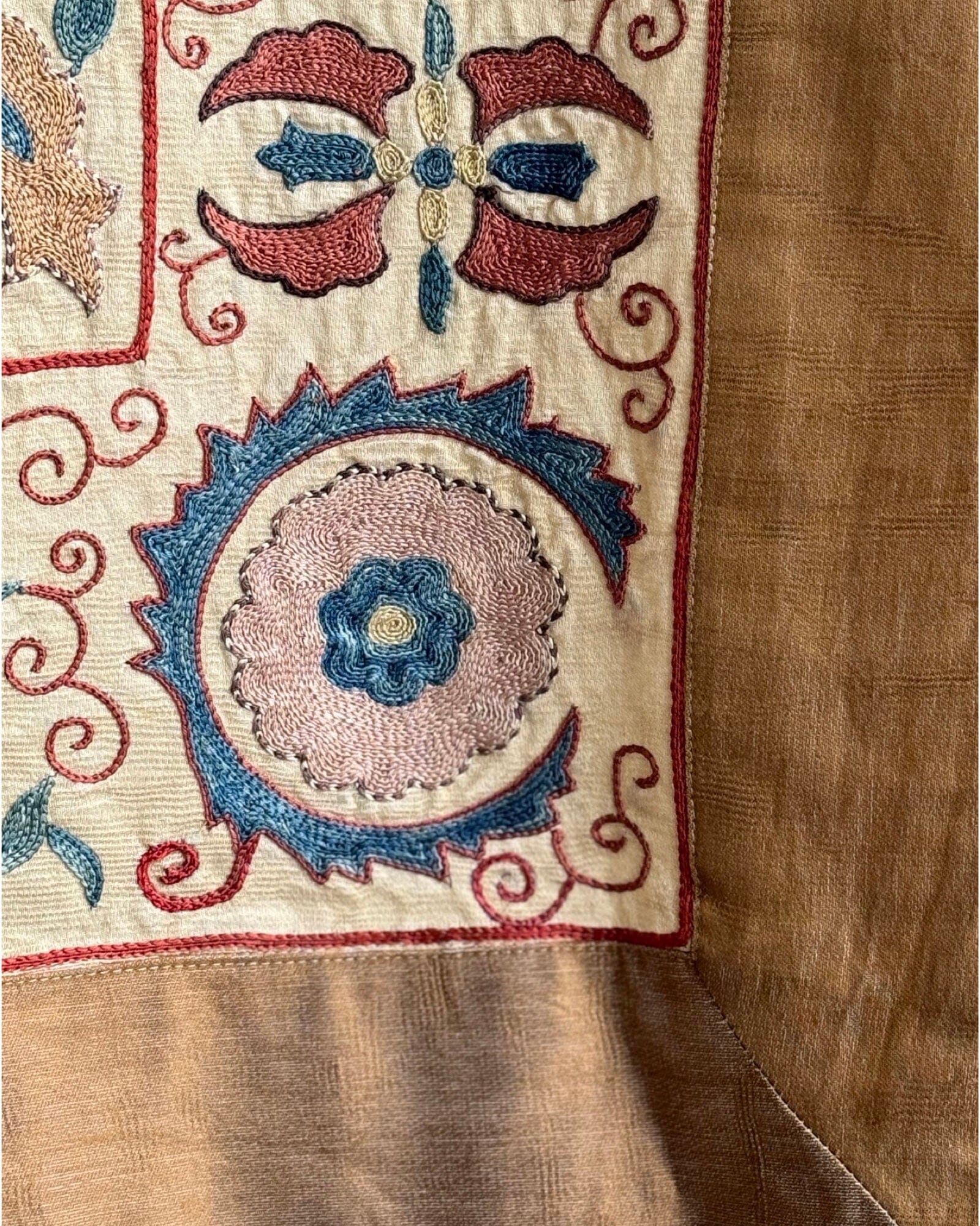 Hand Stitched Suzani (CSSU086224 | 61 x 89") Suzani Aziz Suzani