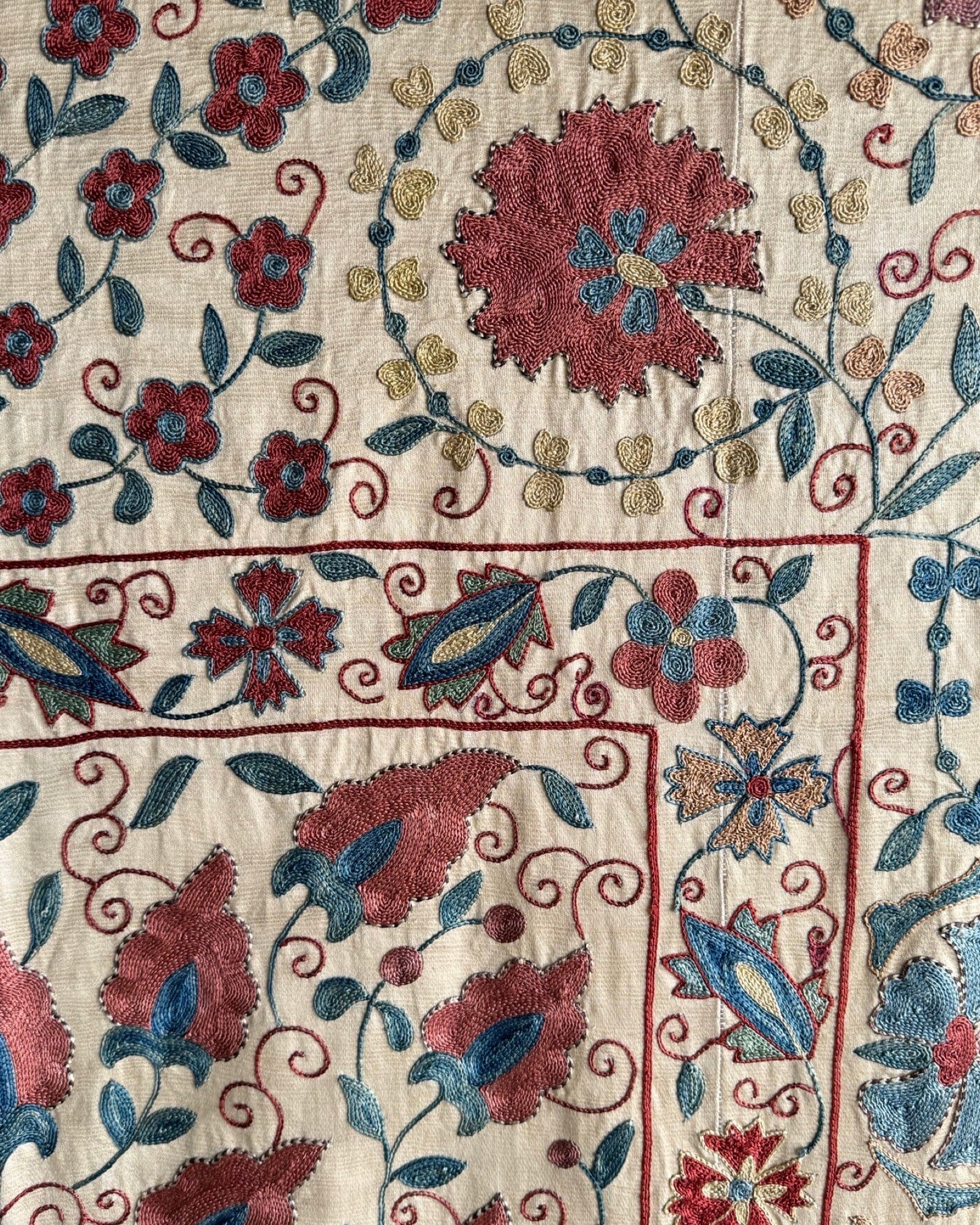 Hand Stitched Suzani (CSSU086224 | 61 x 89") Suzani Aziz Suzani