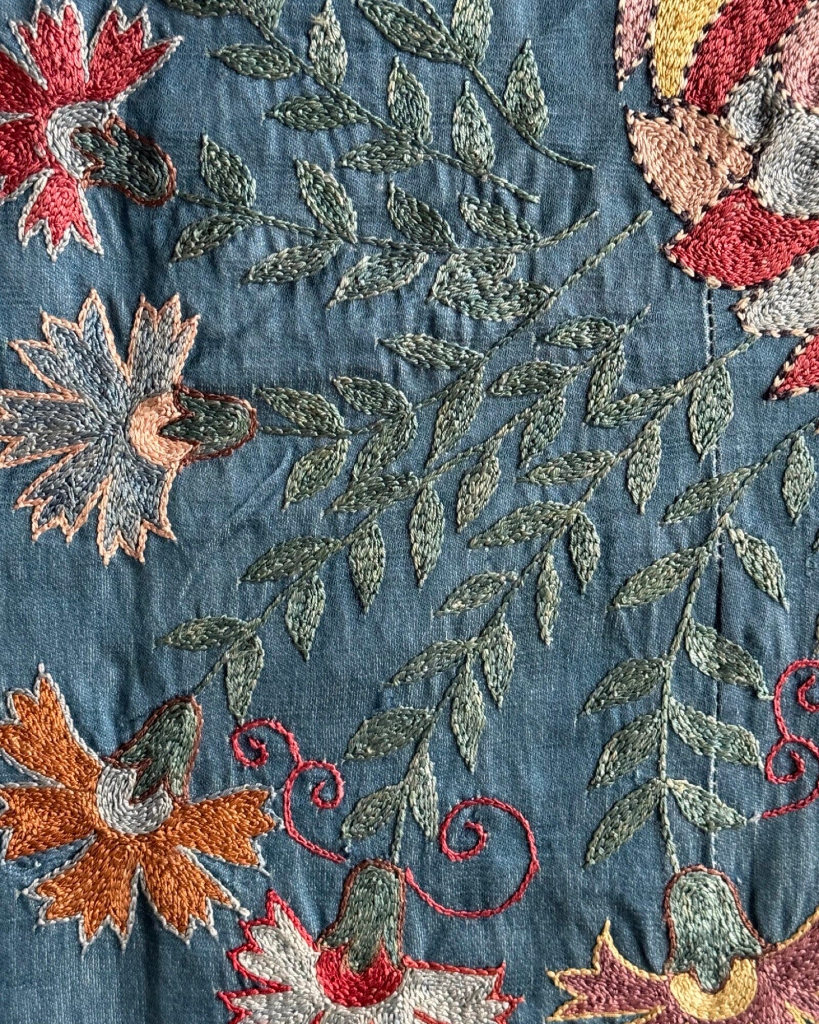 Hand Stitched Suzani (CSSU086824 |64 x 107 ") Suzani Aziz Suzani