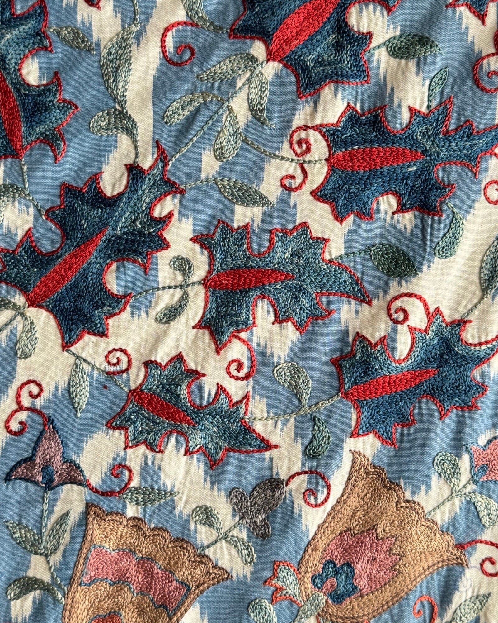 Hand Stitched Suzani (CSSU086924 | ") Suzani Aziz Suzani