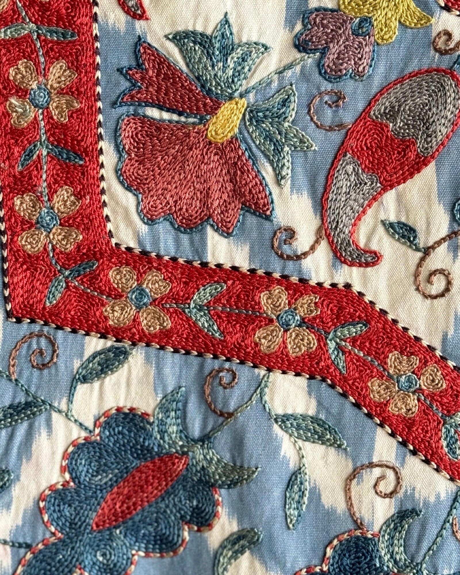 Hand Stitched Suzani (CSSU086924 | ") Suzani Aziz Suzani