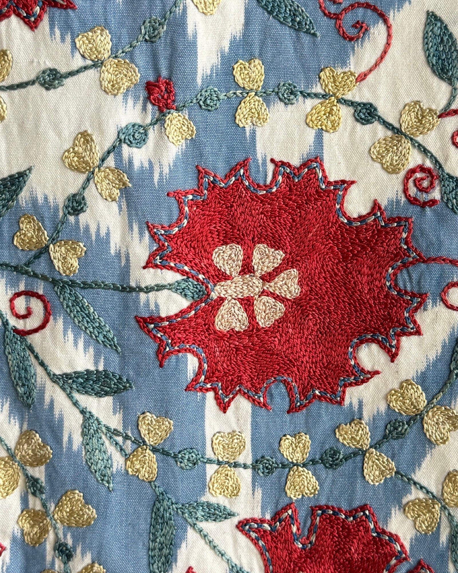 Hand Stitched Suzani (CSSU086924 | ") Suzani Aziz Suzani