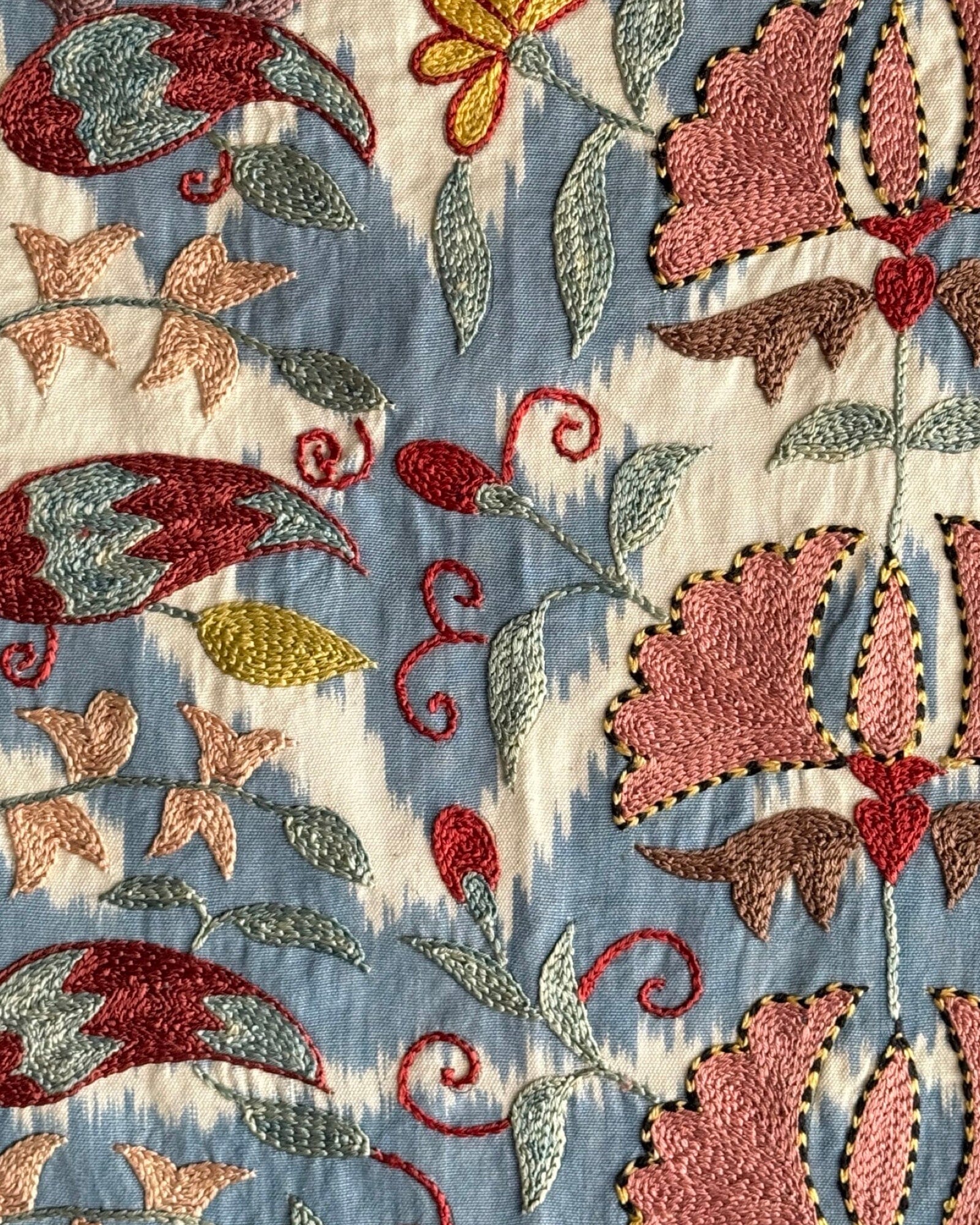 Hand Stitched Suzani (CSSU086924 | ") Suzani Aziz Suzani