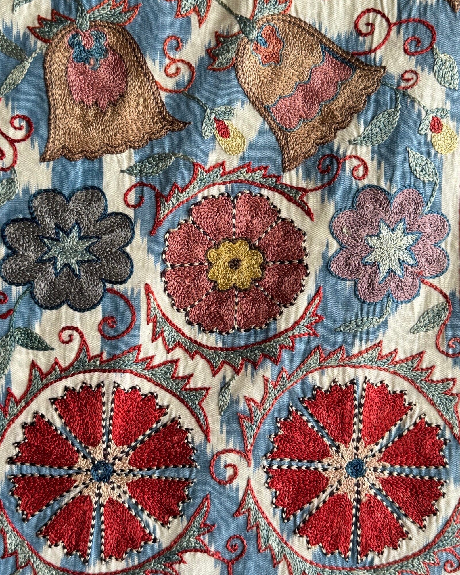 Hand Stitched Suzani (CSSU086924 | ") Suzani Aziz Suzani