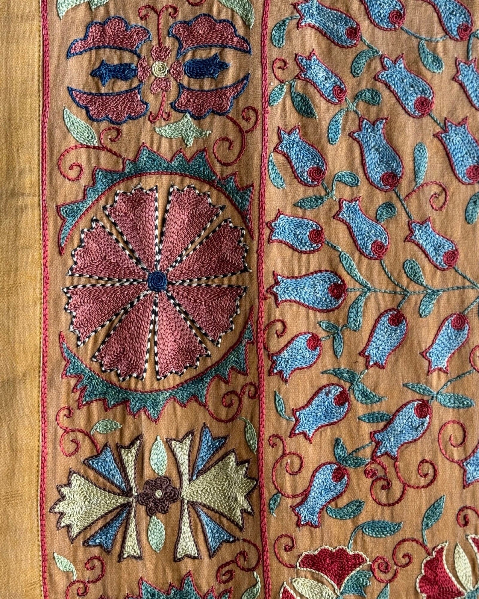 Hand Stitched Suzani (CSSU088024 | ") Suzani Aziz Suzani