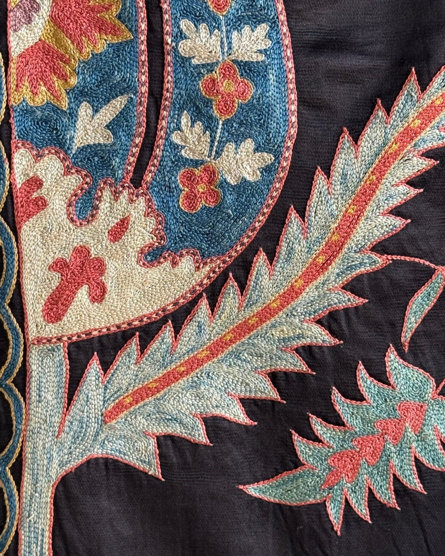 Hand Stitched Suzani (CSSU42525 | 42 x 61") Suzani Aziz Suzani