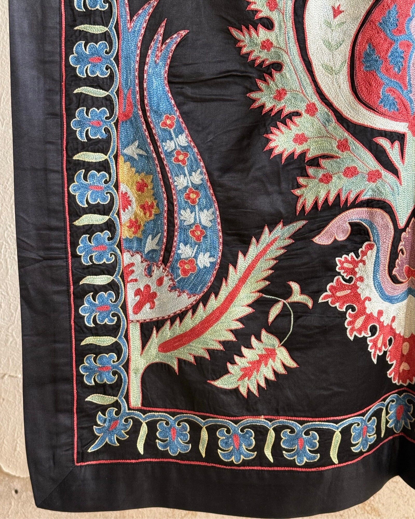 Hand Stitched Suzani (CSSU43025 | 43 x 63") Suzani Aziz Suzani