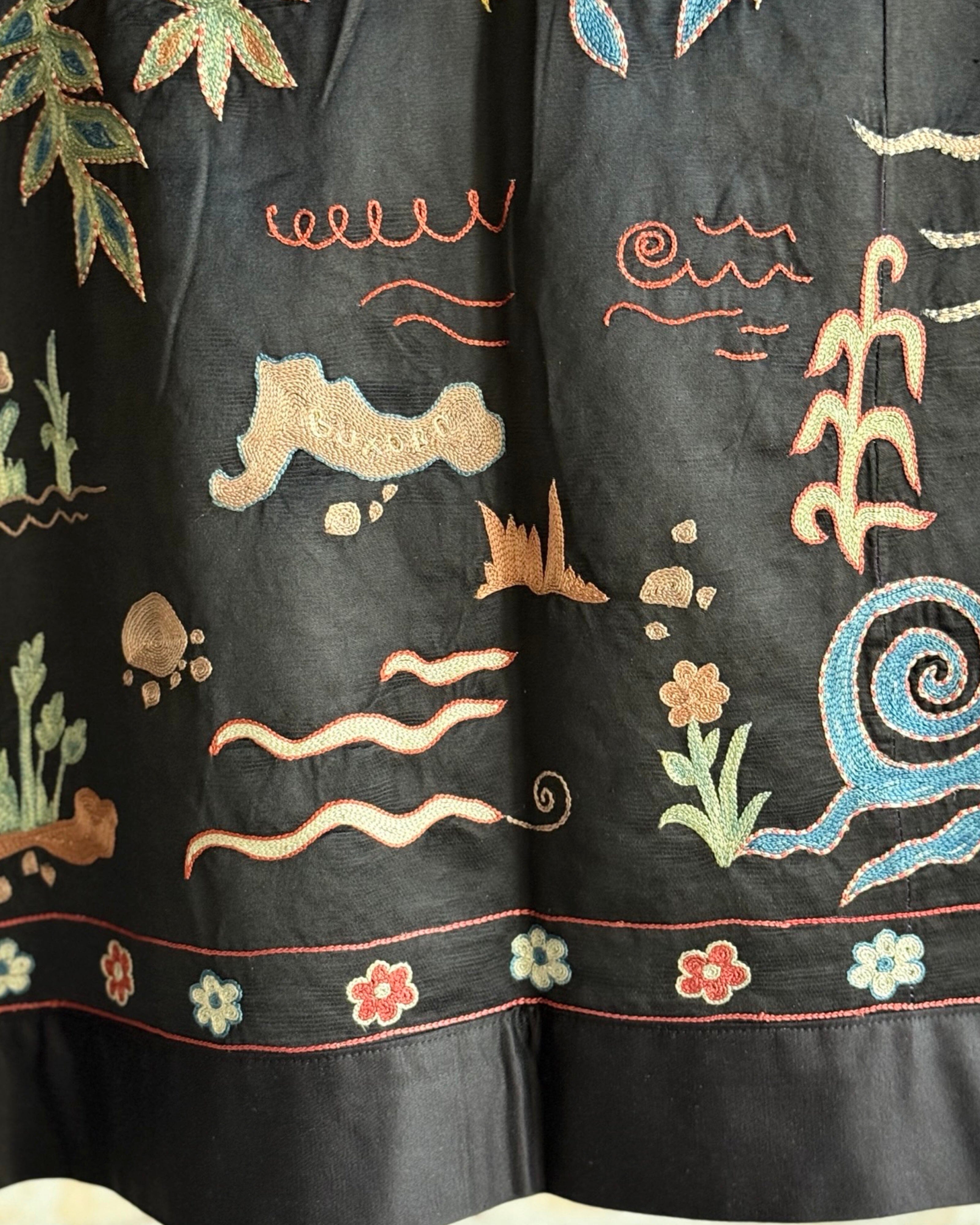 Hand Stitched Suzani (CSSU44325| 64 x 88") Suzani Aziz Suzani