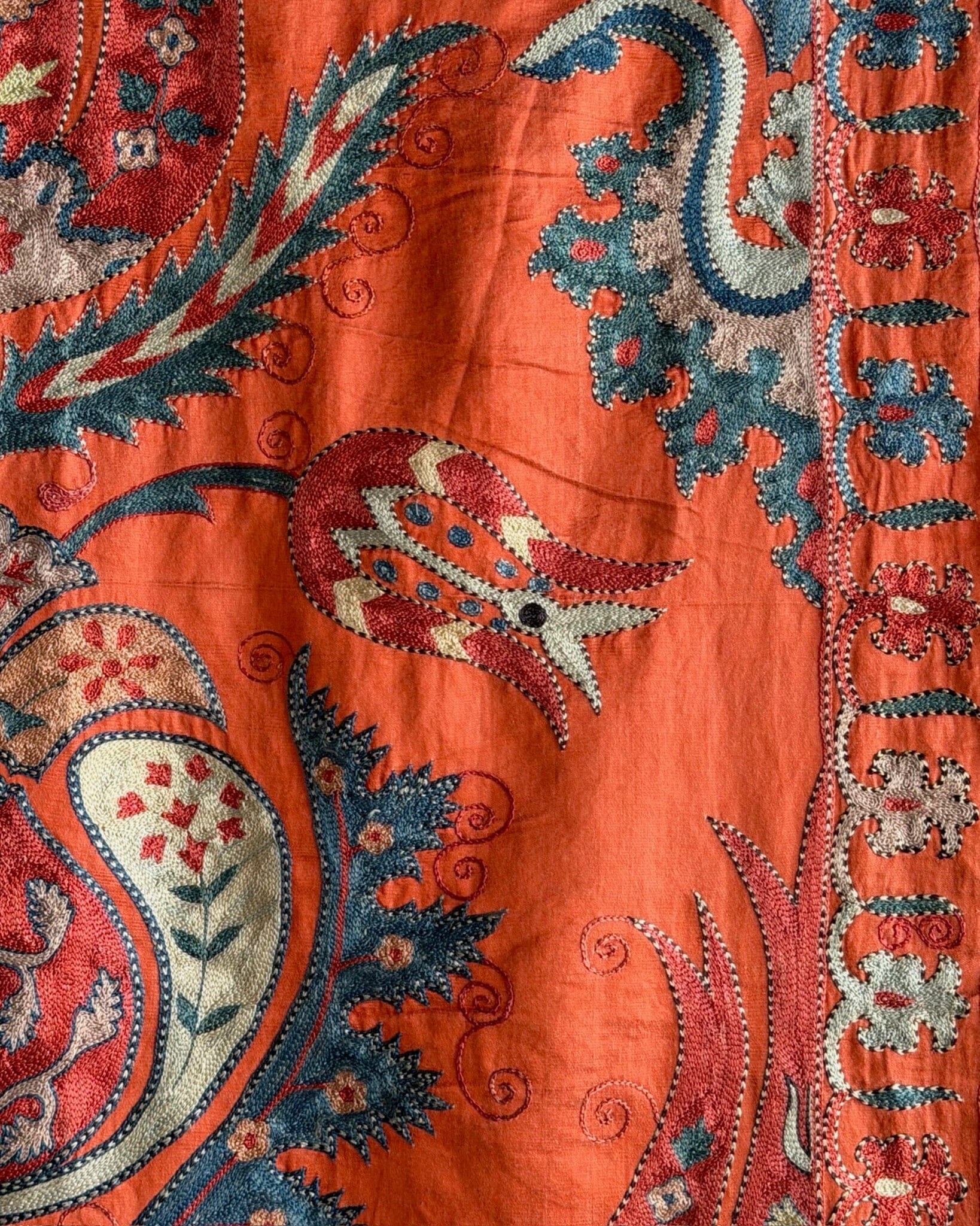 Hand Stitched Suzani (CSSU610526 | 40 x 62") Suzani Aziz Suzani