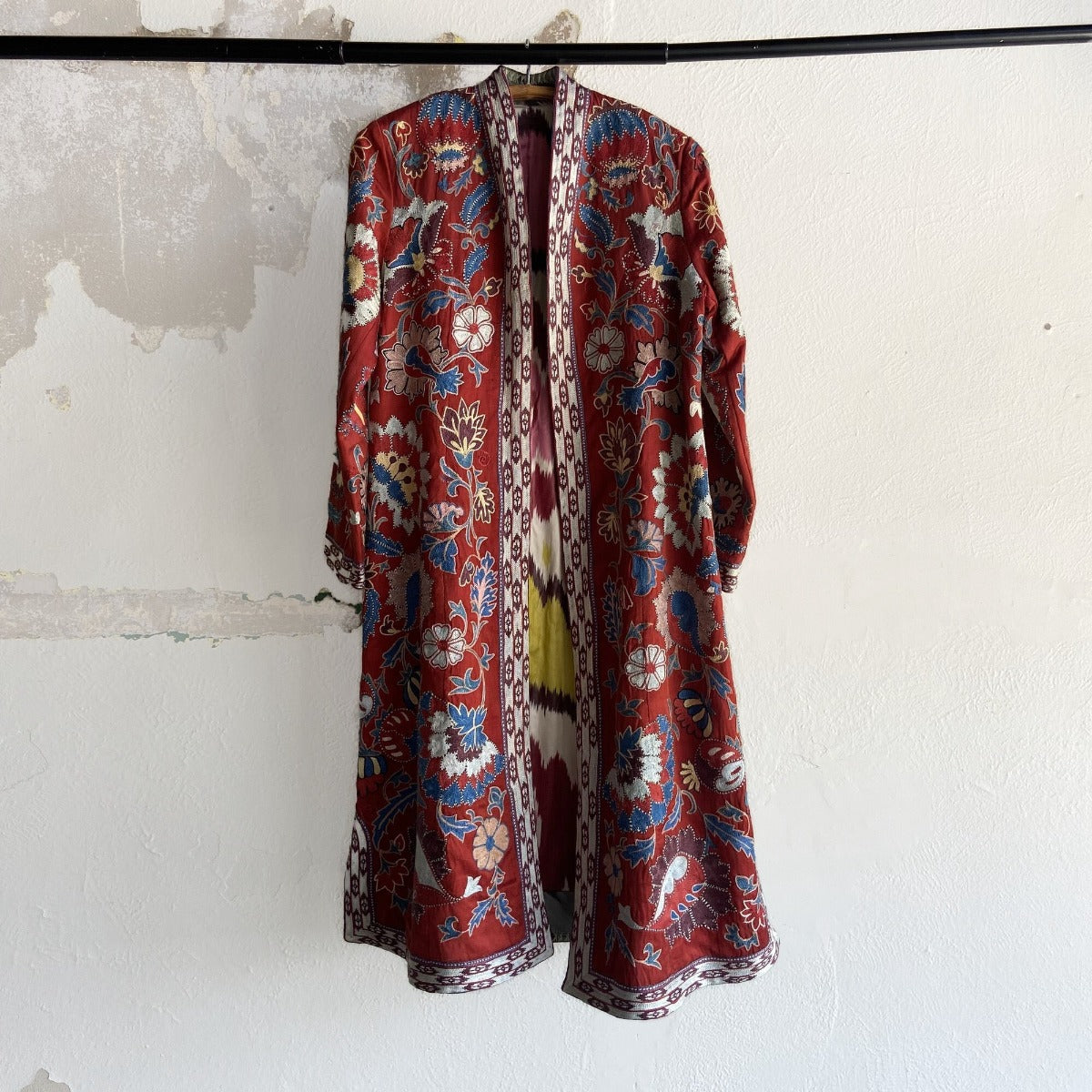 Hand-Stitched Suzani Coat from Uzbekistan (#CSSU222922) Coat Aziz Suzani