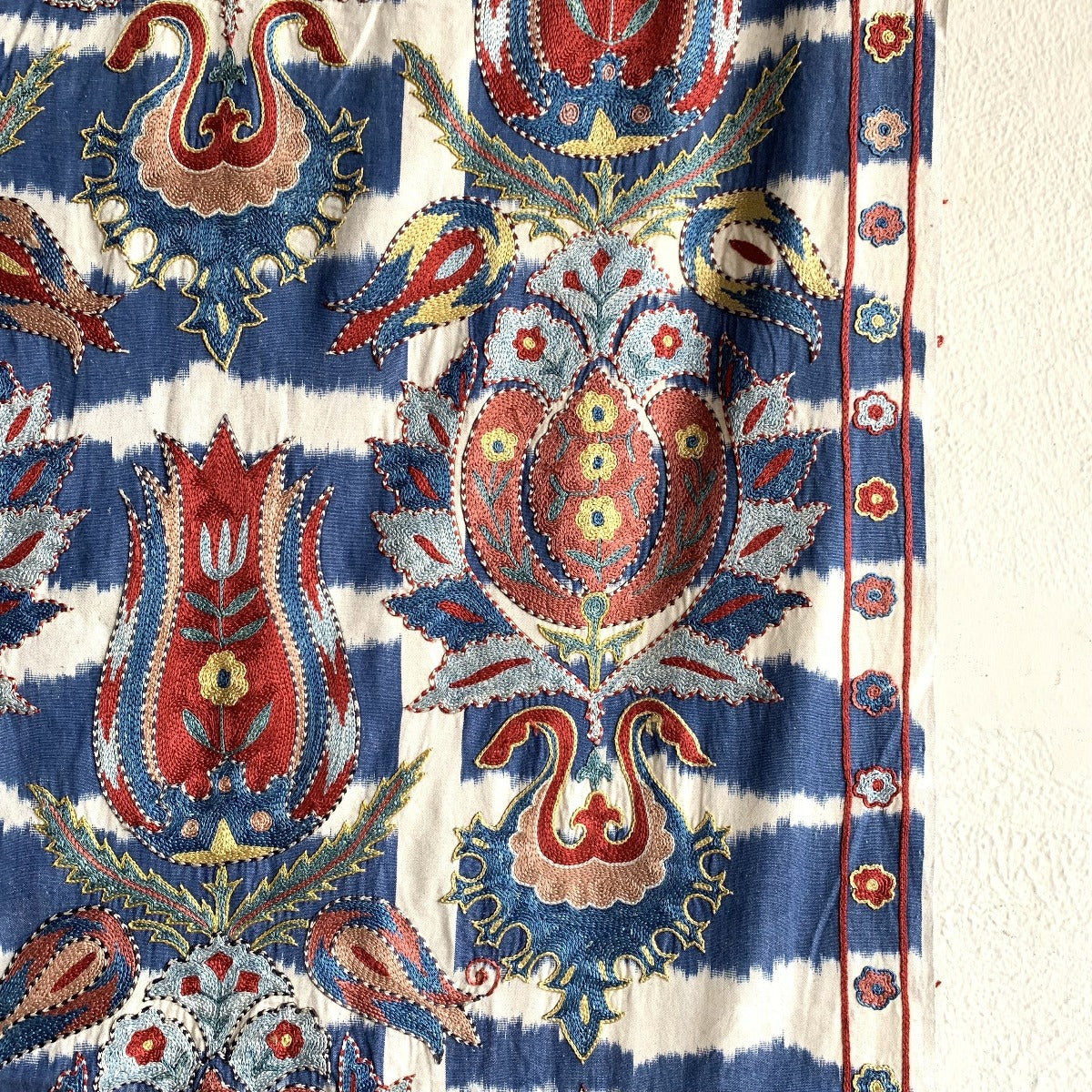 Hand Stitched Suzani (CSSU202521 | 62" x 92") Suzani Aziz Suzani
