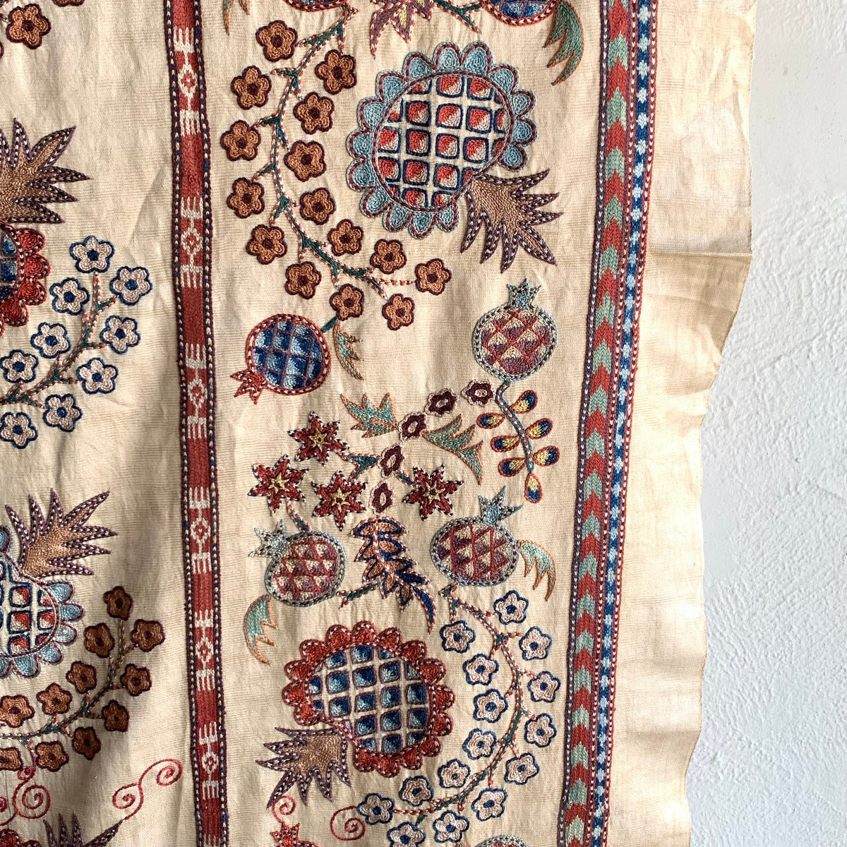 Hand Stitched Suzani (CSSU212221| 61 x 96") Suzani Aziz Suzani