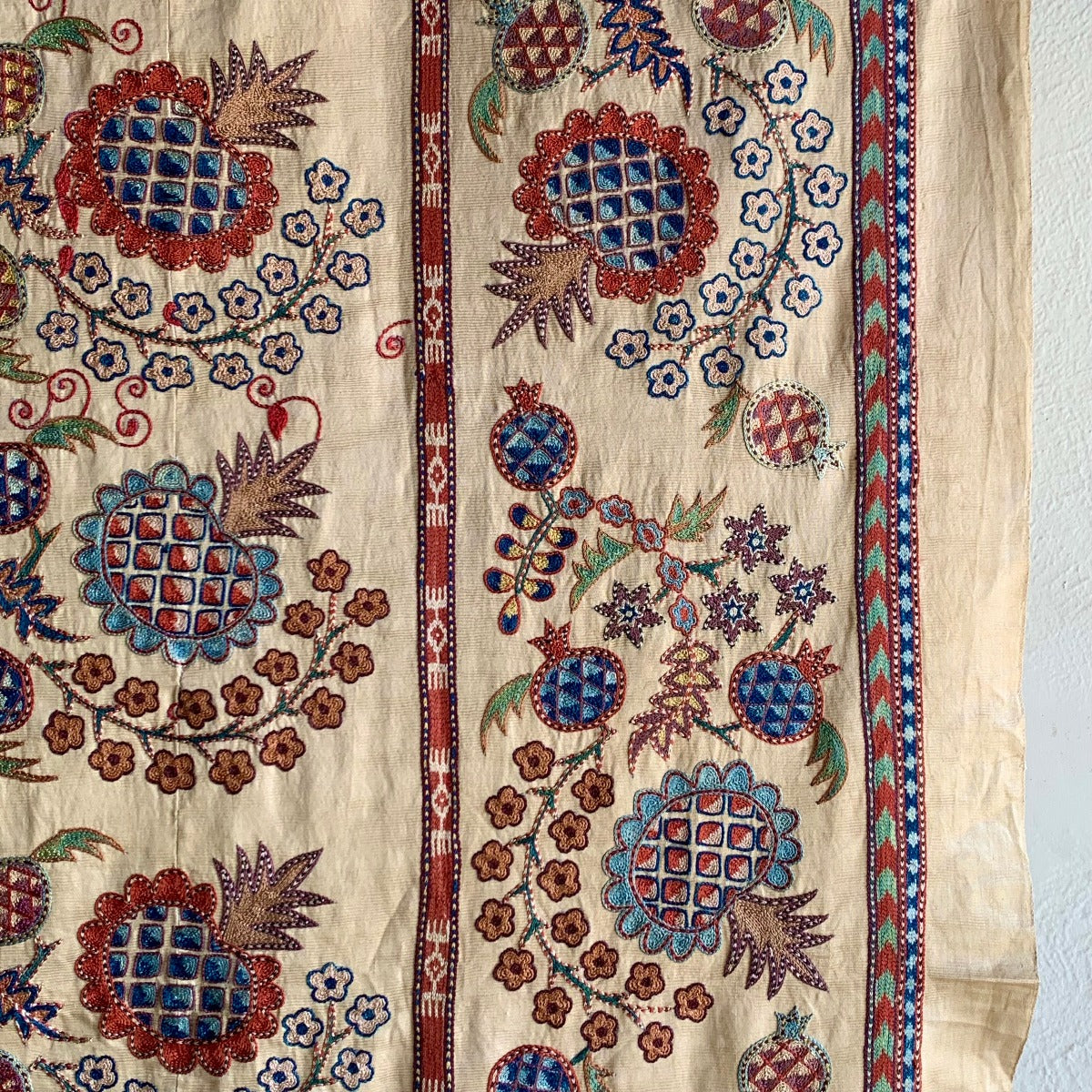 Hand Stitched Suzani (CSSU212221| 61 x 96") Suzani Aziz Suzani