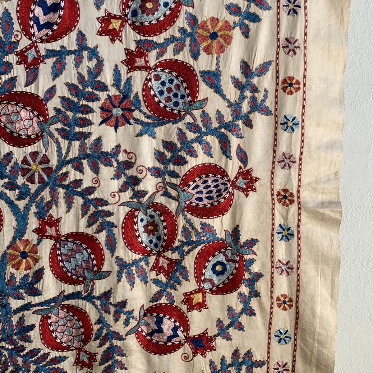 Hand Stitched Suzani (CSSU221022| 61 x 75") Suzani Aziz Suzani