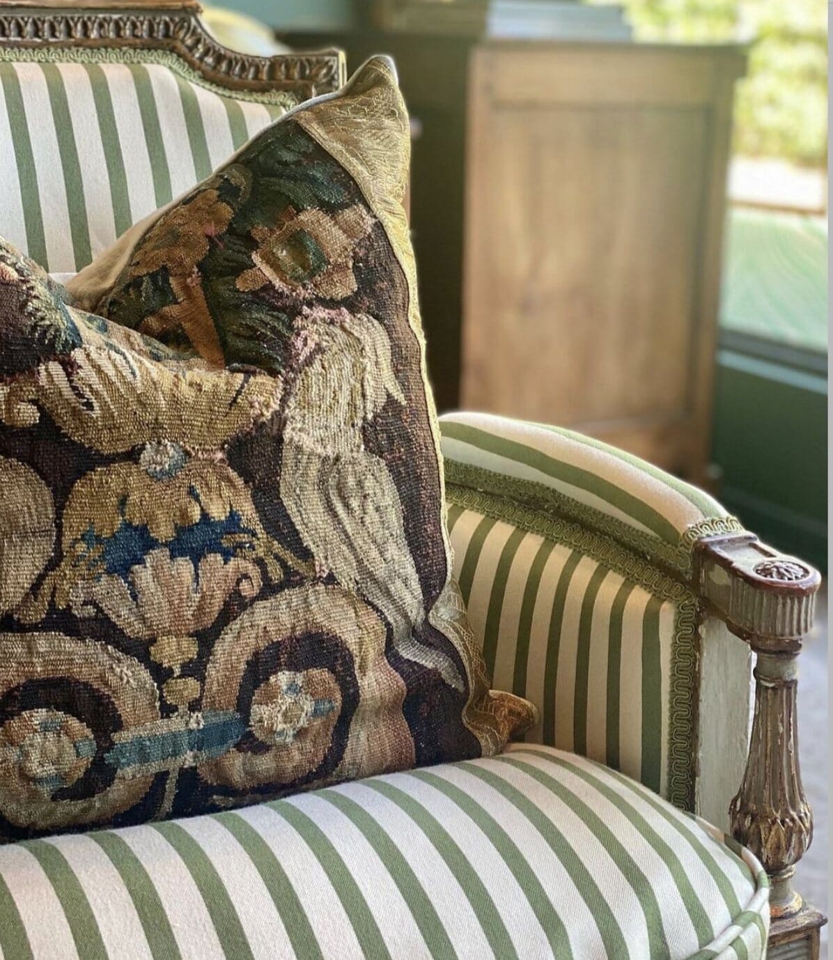 Tapestry & Needlepoint Pillows