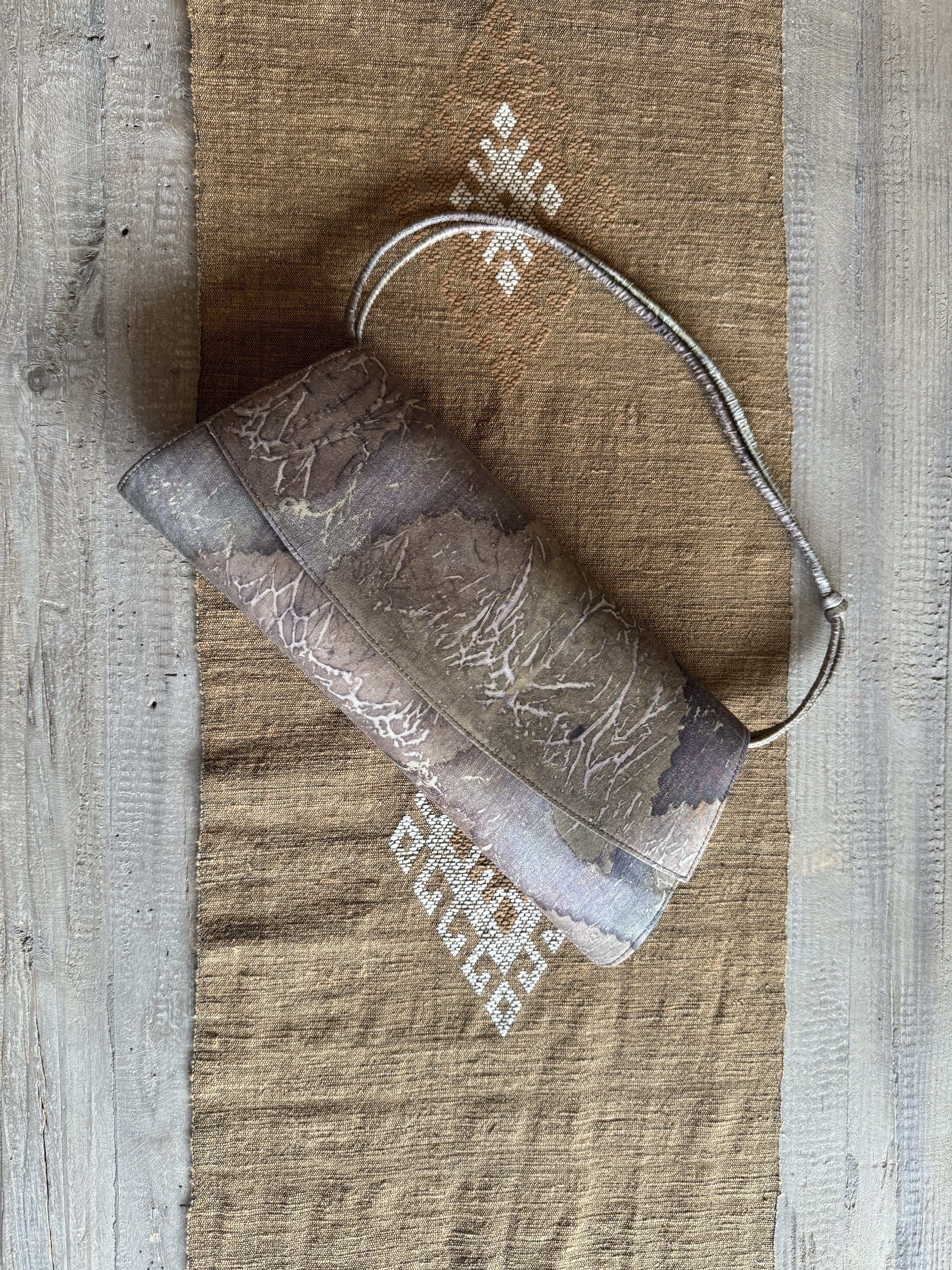 Hand Dyes Silk Leaf Print Clutch Purse Purse Cambodia B 