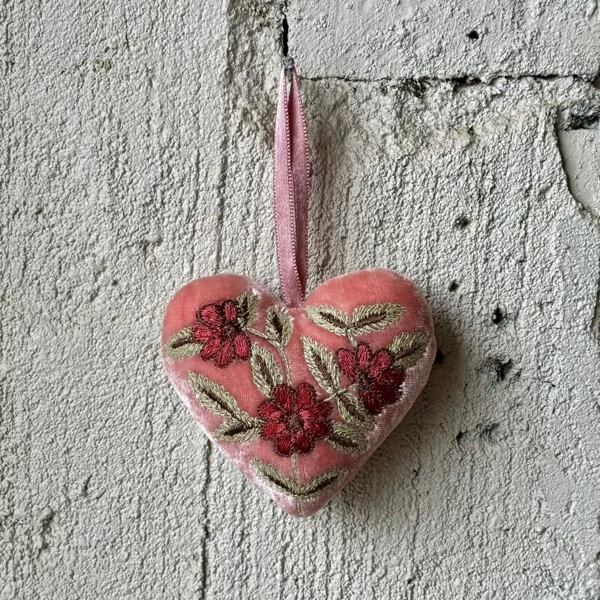 Hand Embroidered Silk Velvet Heart Ornaments Ornament Anke Drechsel L 