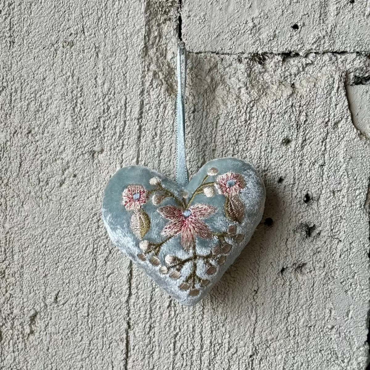 Hand Embroidered Silk Velvet Heart Ornaments Ornament Anke Drechsel N 