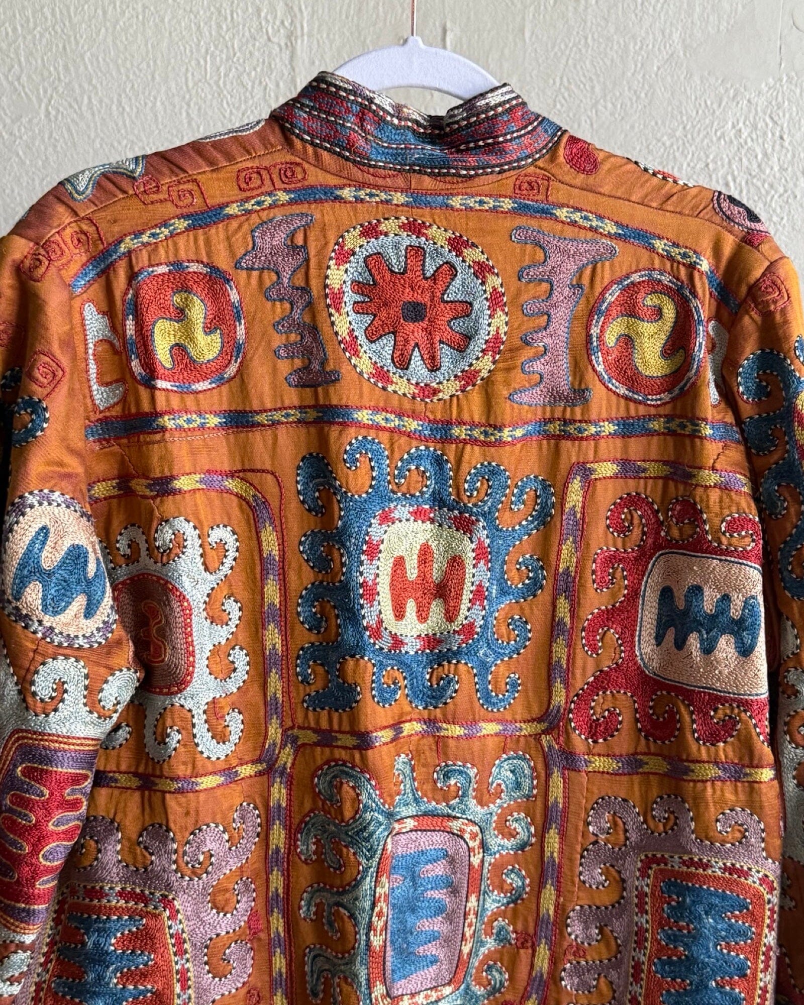 Hand-Stitched Suzani Coat from Uzbekistan (#CSSU48425) Coat Aziz Suzani 