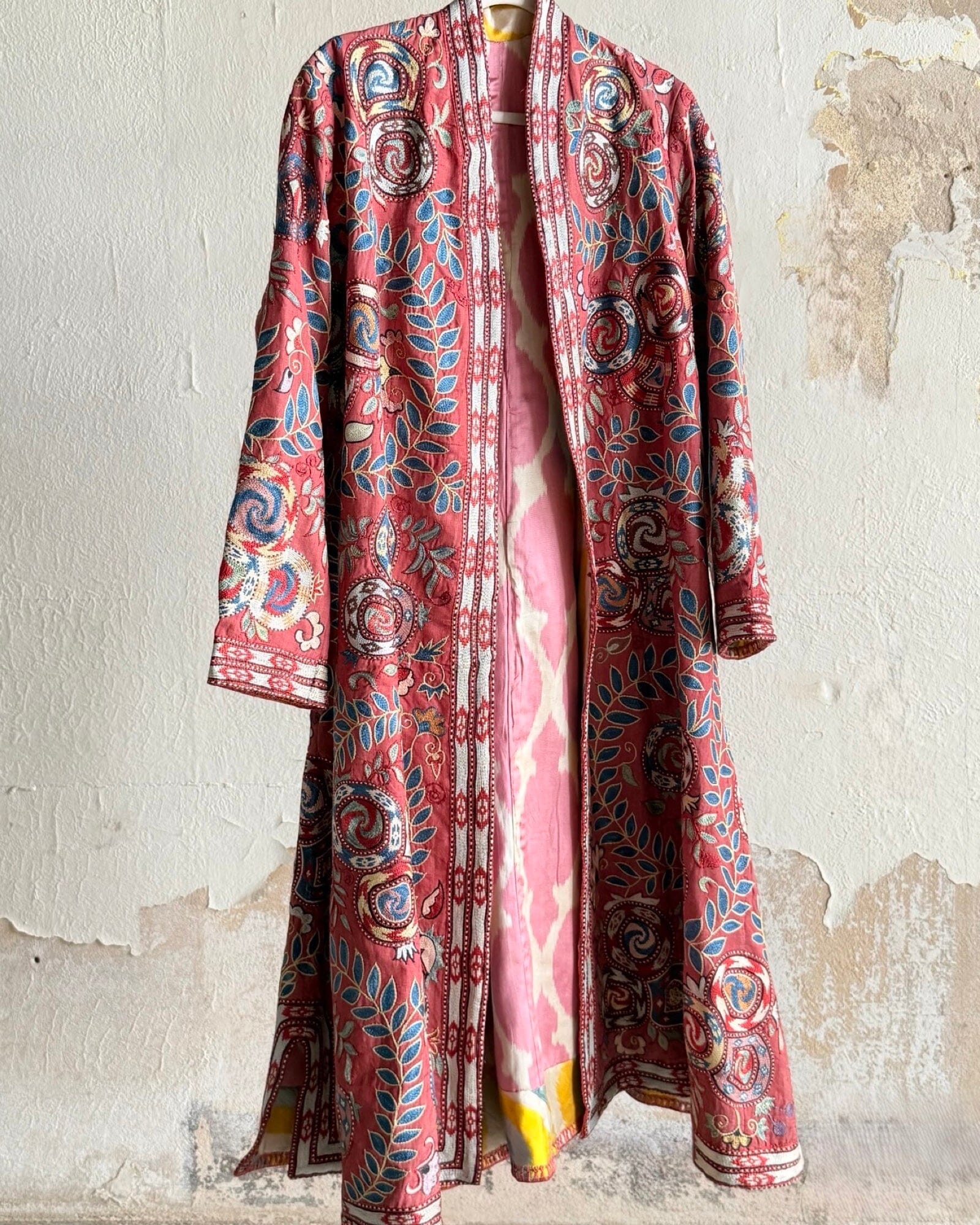 Hand-Stitched Suzani Coat from Uzbekistan (#CSSU48525) Coat Aziz Suzani 