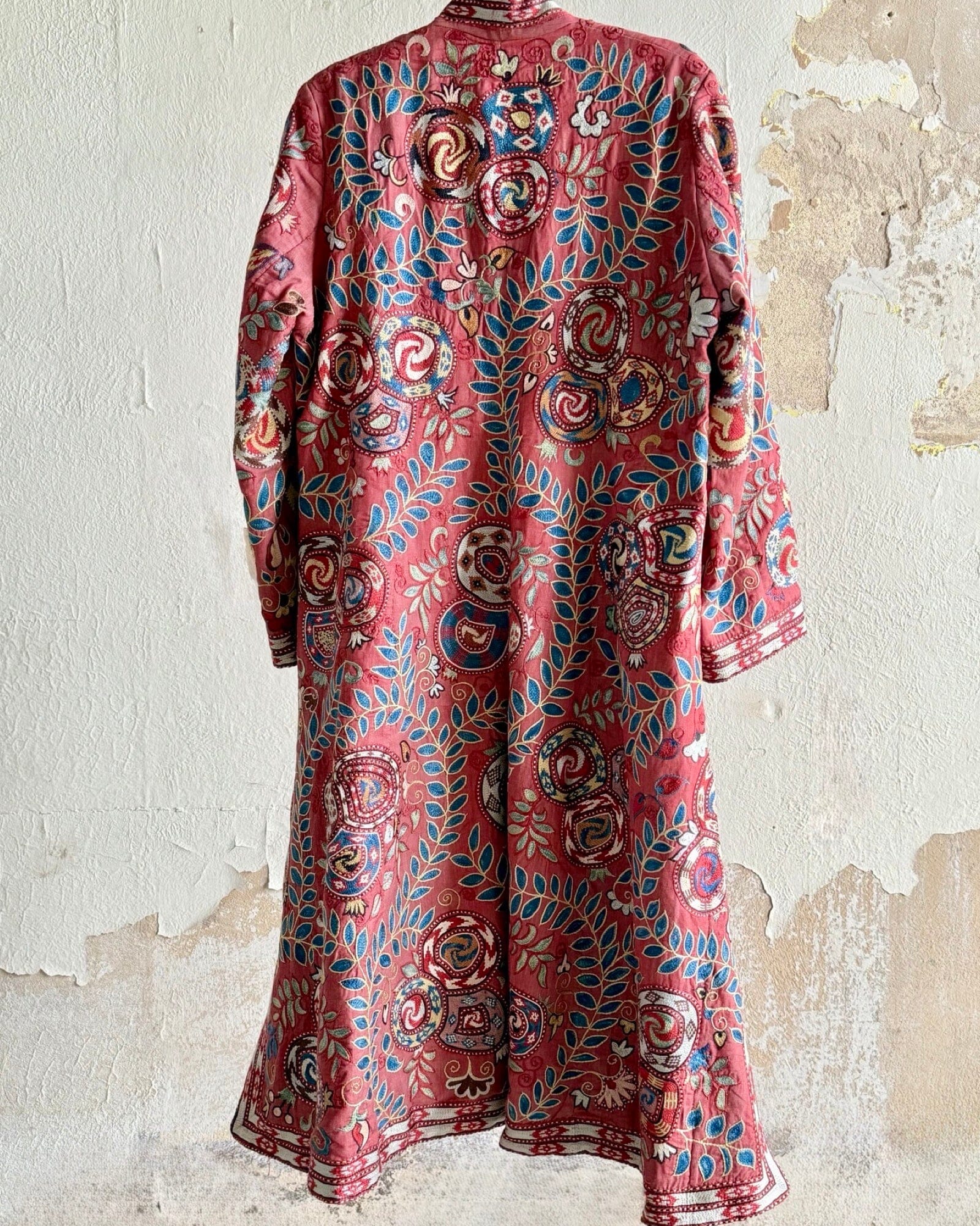 Hand-Stitched Suzani Coat from Uzbekistan (#CSSU48525) Coat Aziz Suzani 