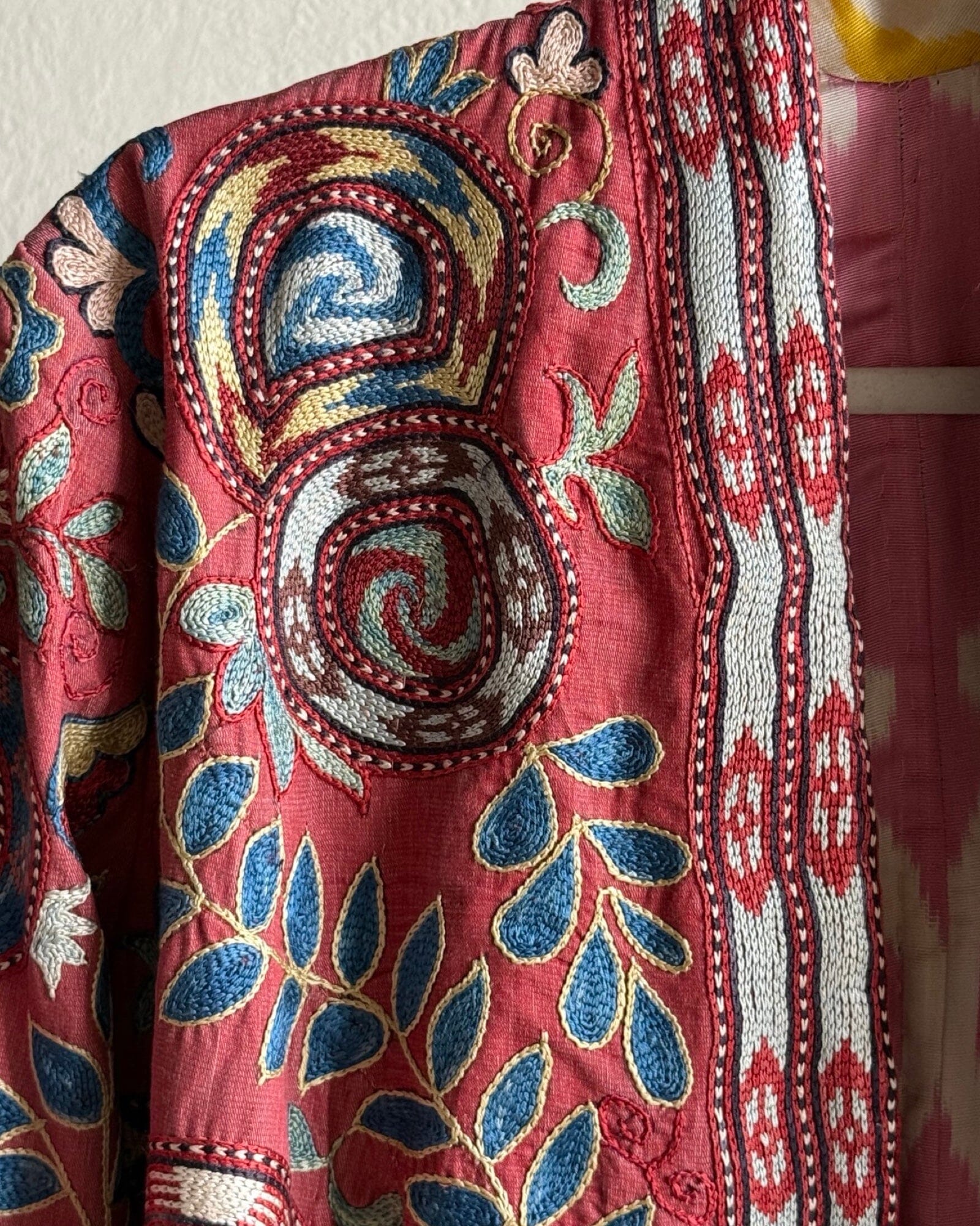 Hand-Stitched Suzani Coat from Uzbekistan (#CSSU48525) Coat Aziz Suzani 