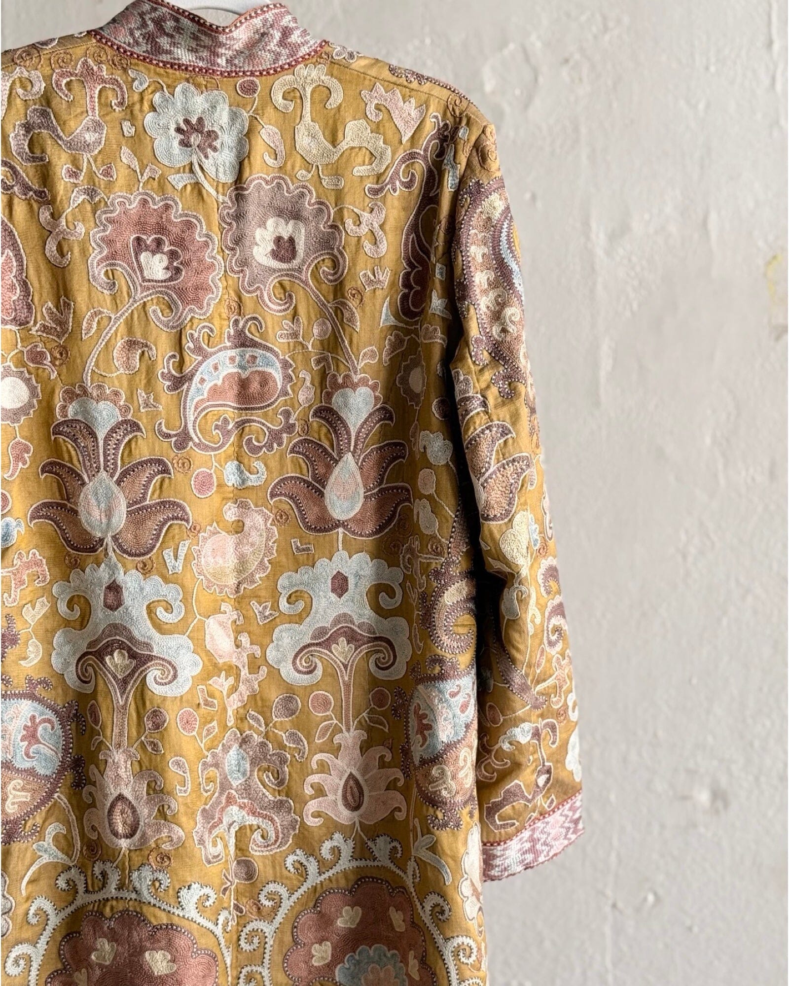 Hand-Stitched Suzani Coat from Uzbekistan (#CSSU48725) Coat Aziz Suzani 