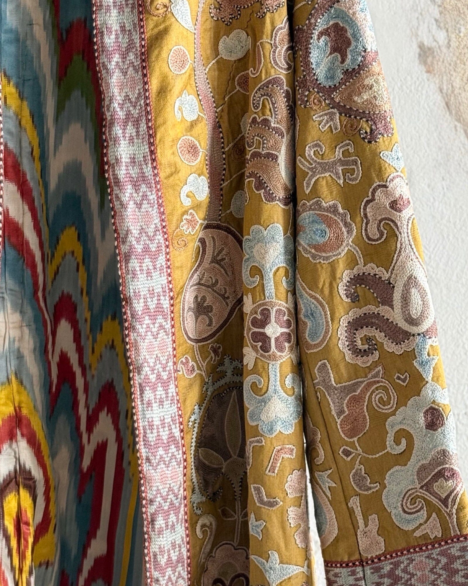 Hand-Stitched Suzani Coat from Uzbekistan (#CSSU48725) Coat Aziz Suzani 