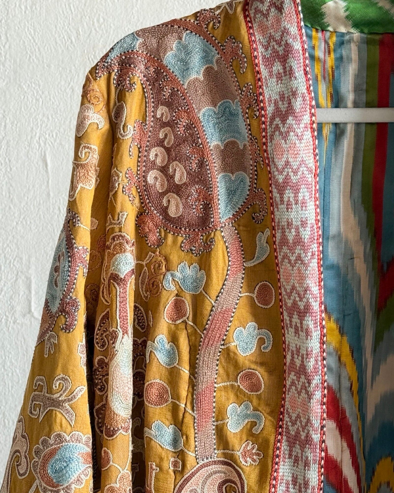 Hand-Stitched Suzani Coat from Uzbekistan (#CSSU48725) Coat Aziz Suzani 