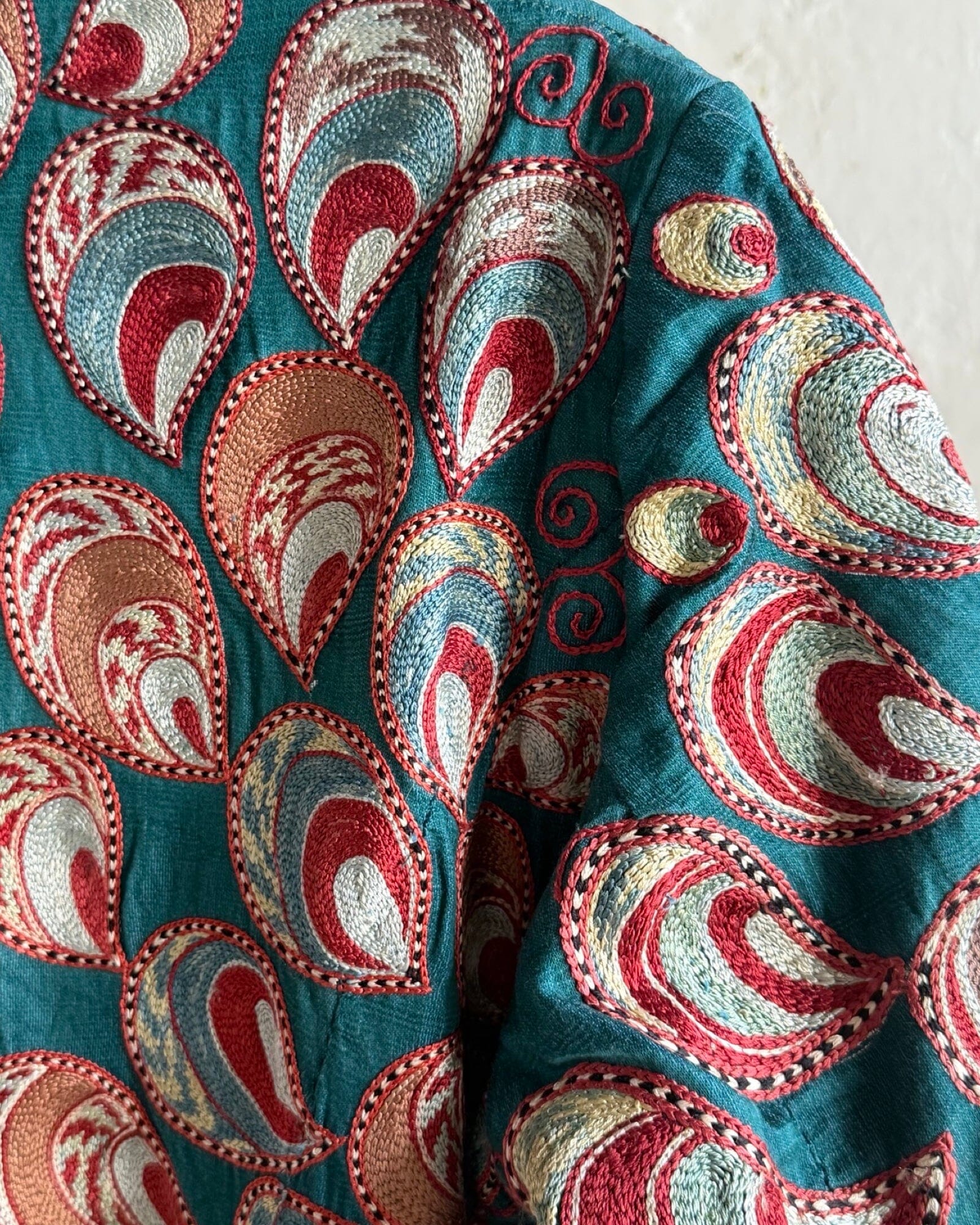 Hand-Stitched Suzani Coat from Uzbekistan (#CSSU49025) Coat Aziz Suzani 