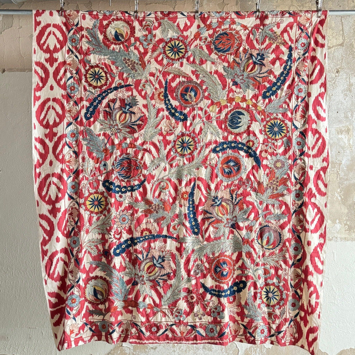 Hand Stitched Suzani (CSSU012224 | 81 x 69