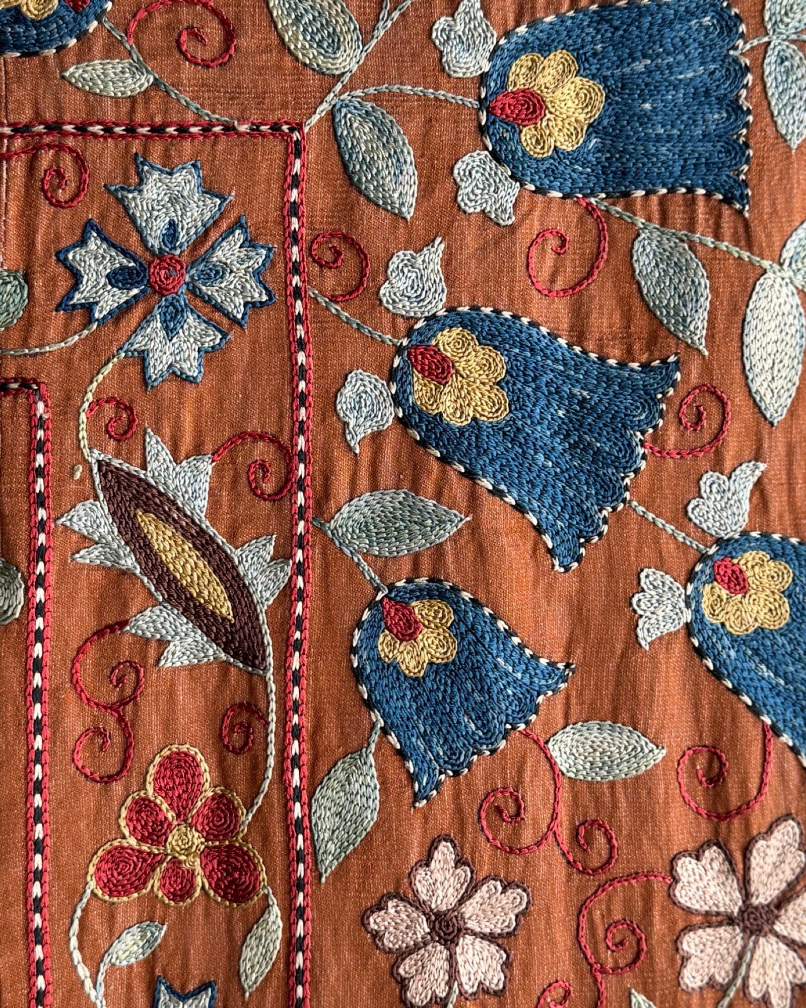 Hand Stitched Suzani (CSSU086324 | ") Suzani Aziz Suzani 