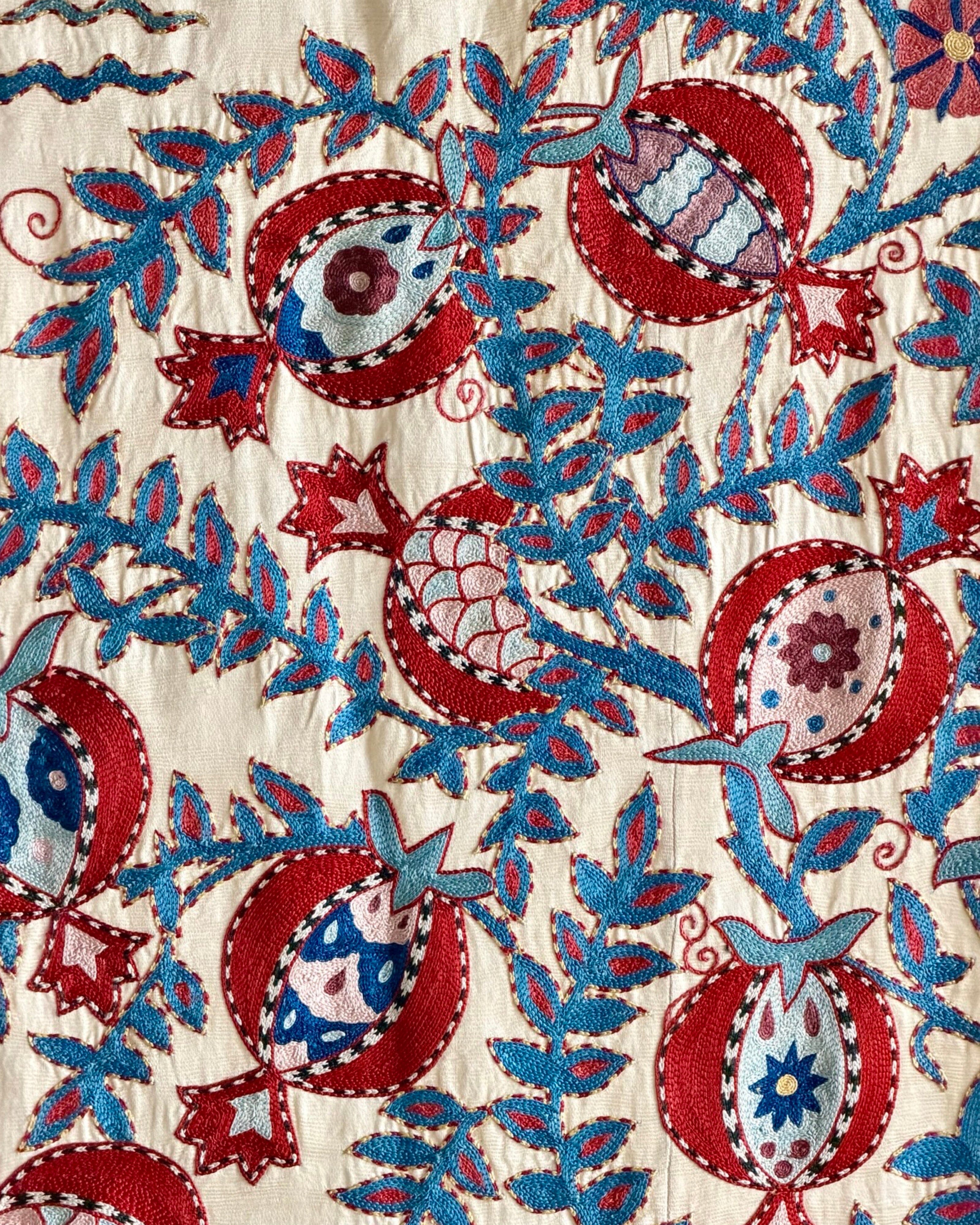 Hand Stitched Suzani (CSSU221022| 61 x 75") Suzani Aziz Suzani 
