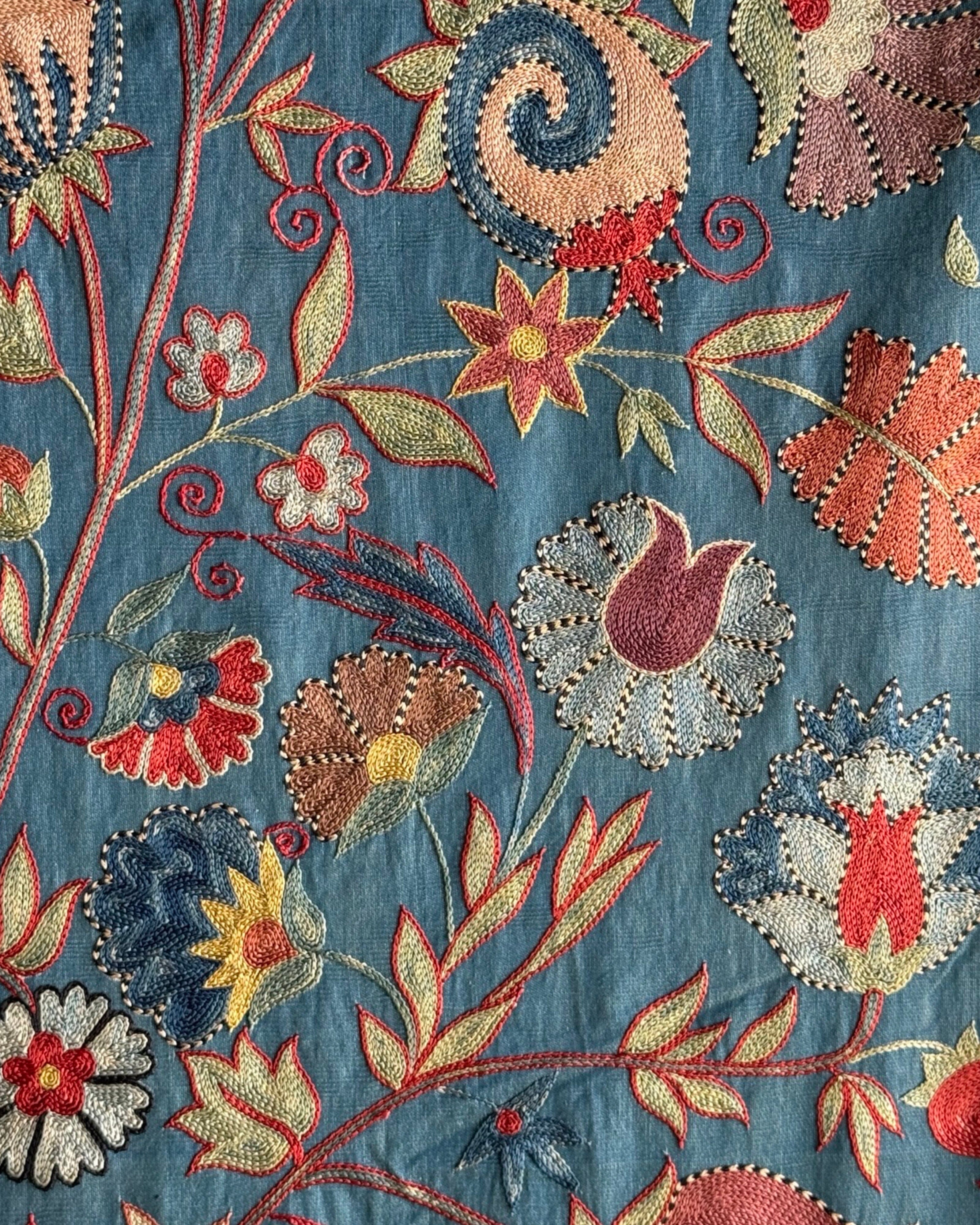 Hand Stitched Suzani (CSSU41725 | 42 x 63") Suzani Aziz Suzani 